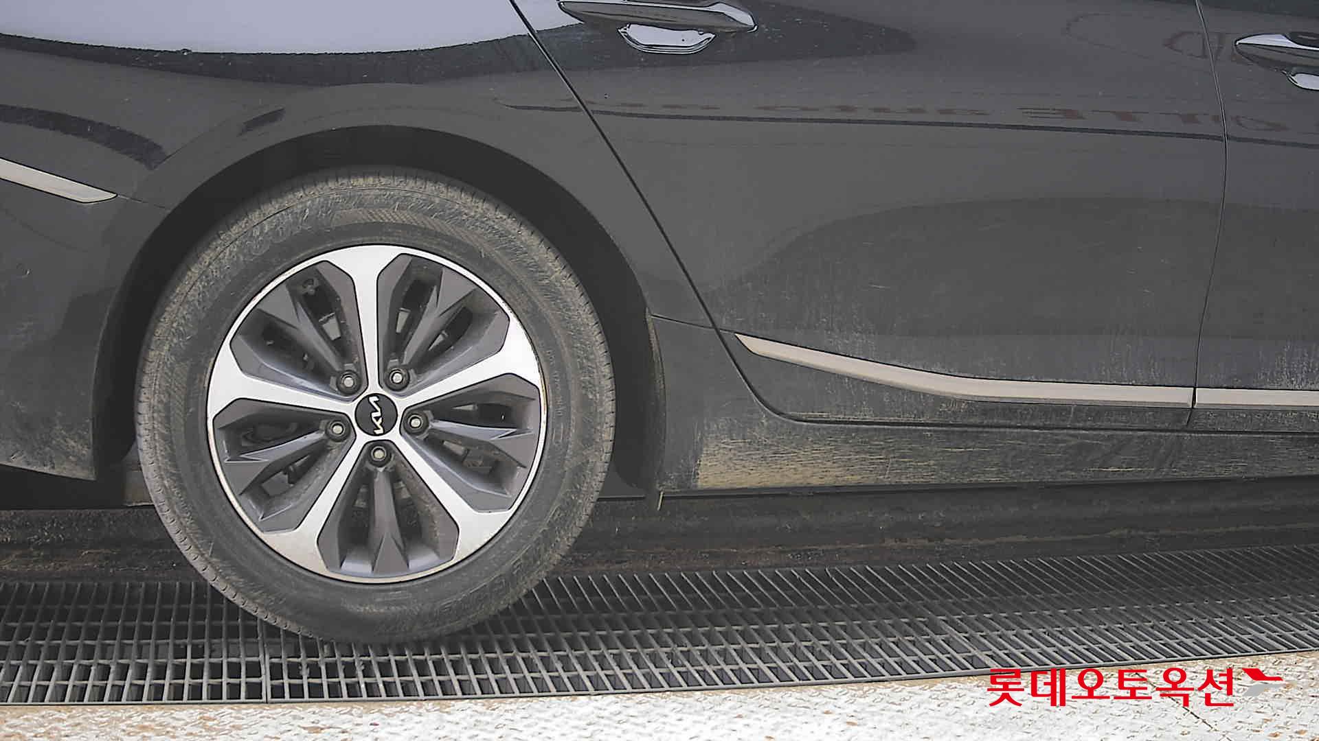 كيا K8 2022 - صورة 28