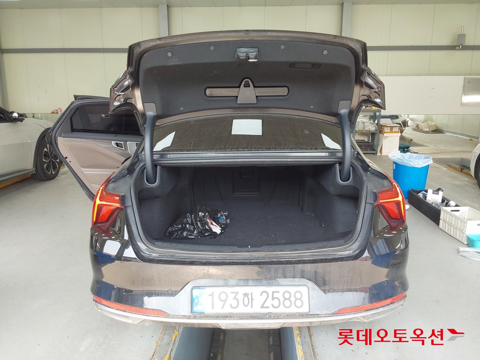 كيا K8 2022 - صورة 9