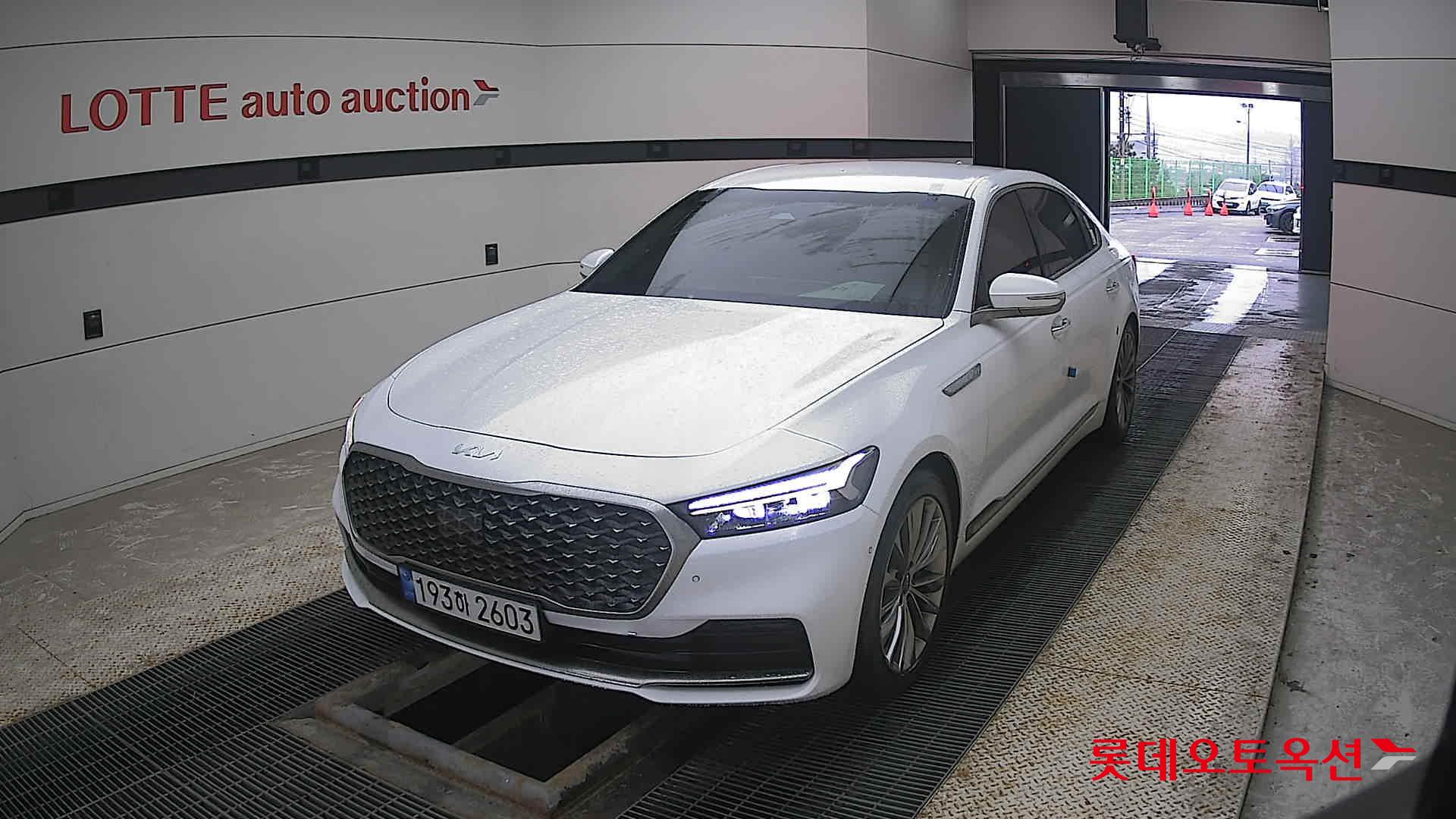 Kia K9 2022 Snow White Pearl из Кореи