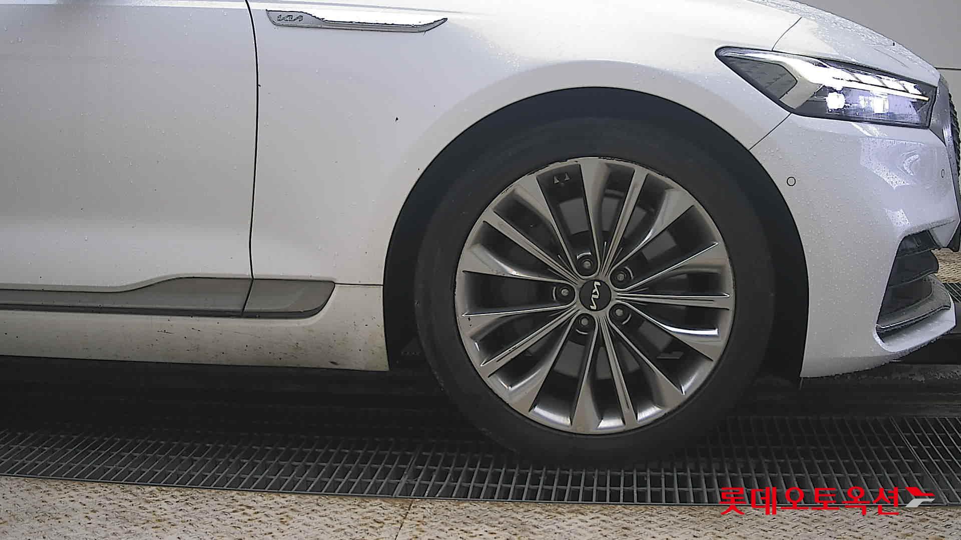 Kia K9 id 3809936 из Кореи 23