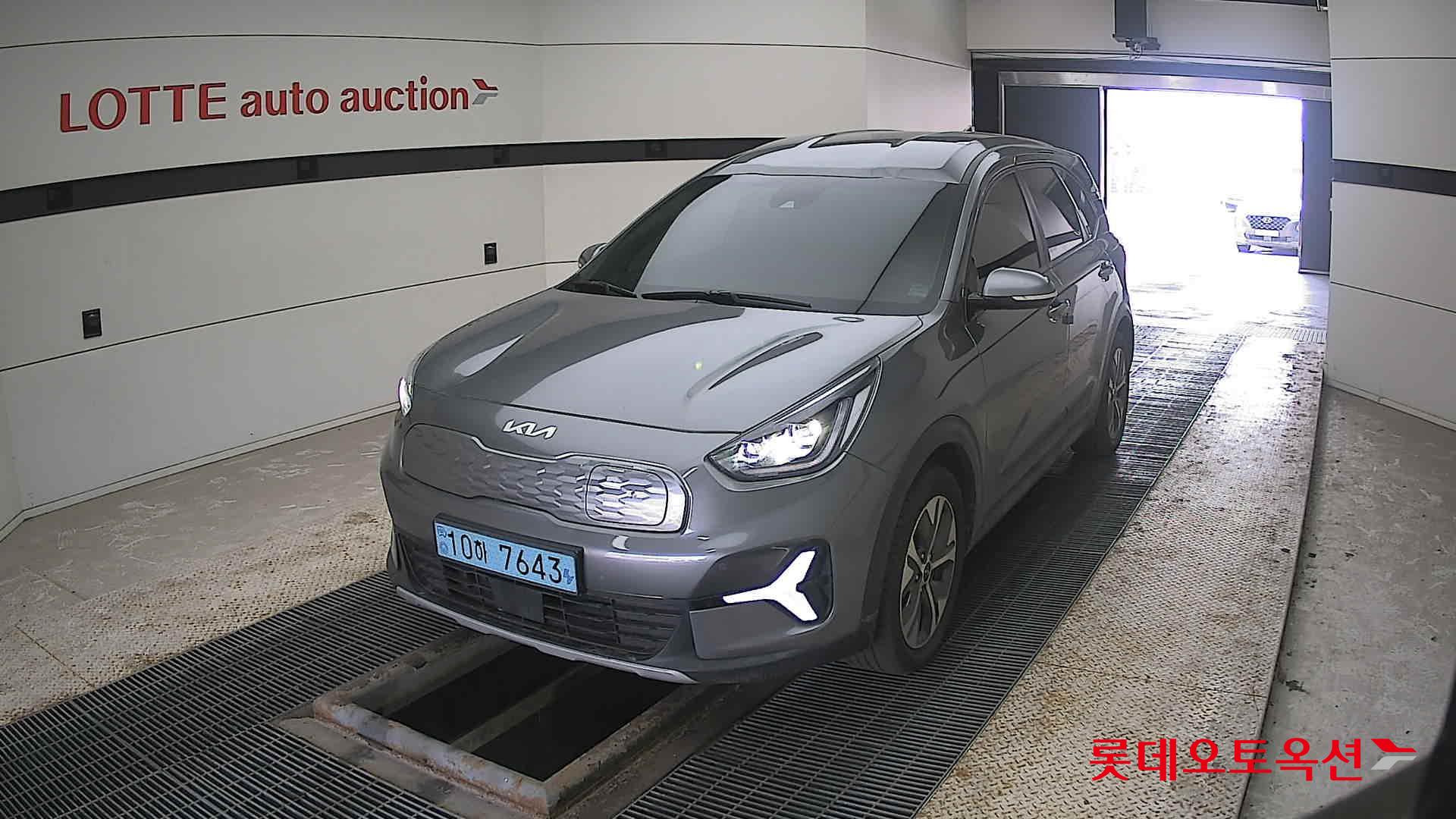 كيا نيرو 2023 - صورة 10