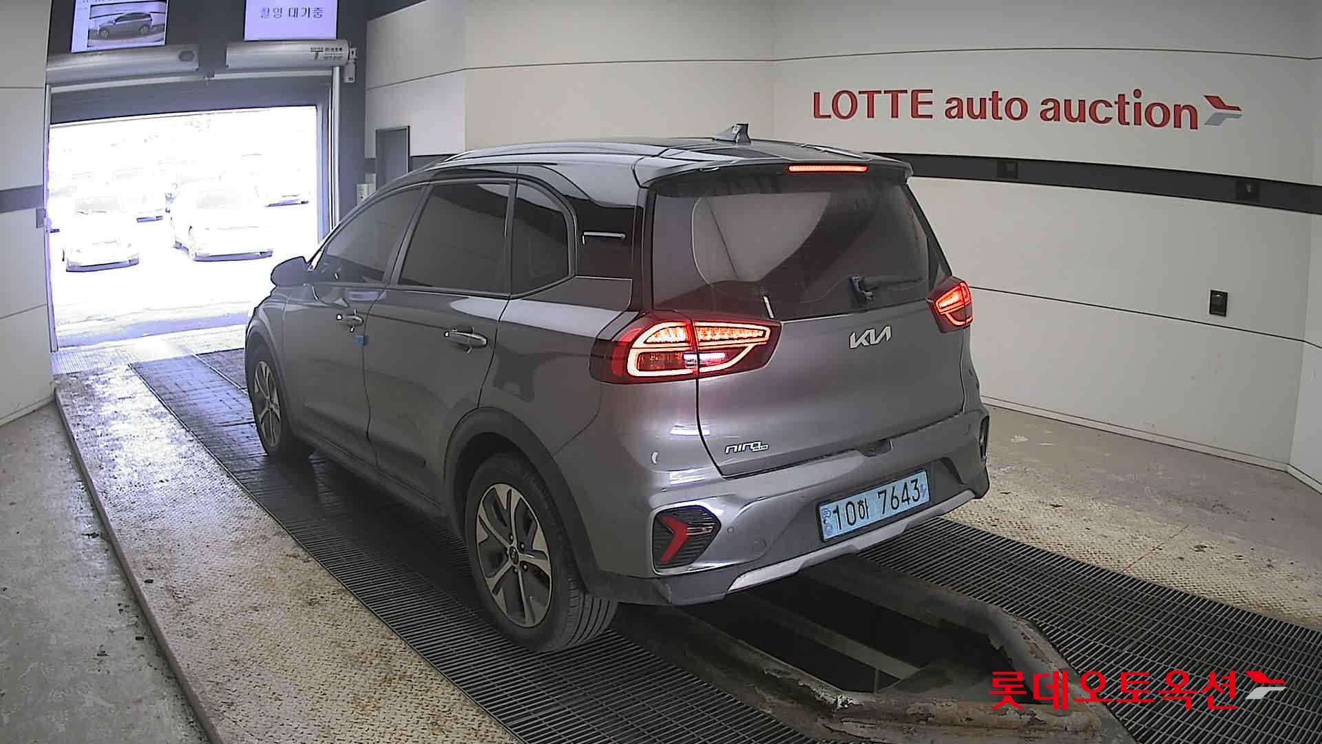 كيا نيرو 2023 - صورة 4