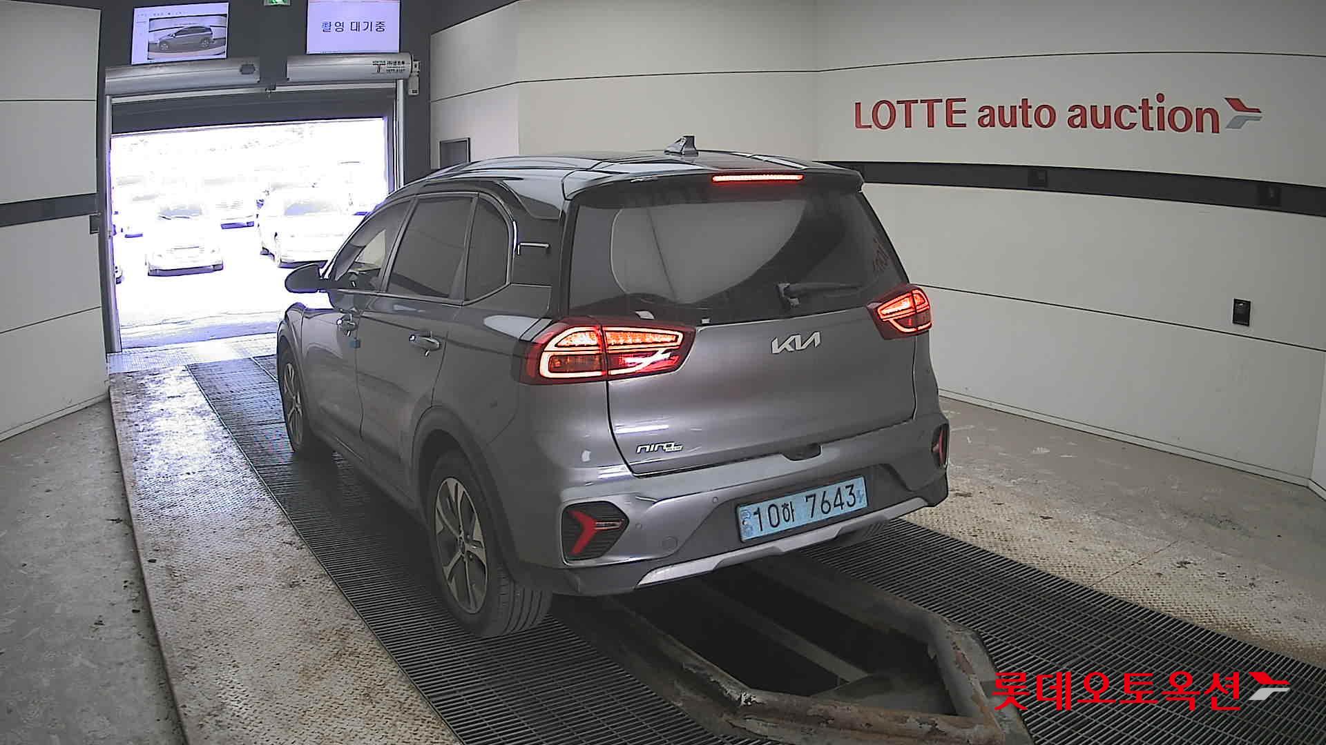 كيا نيرو 2023 - صورة 16