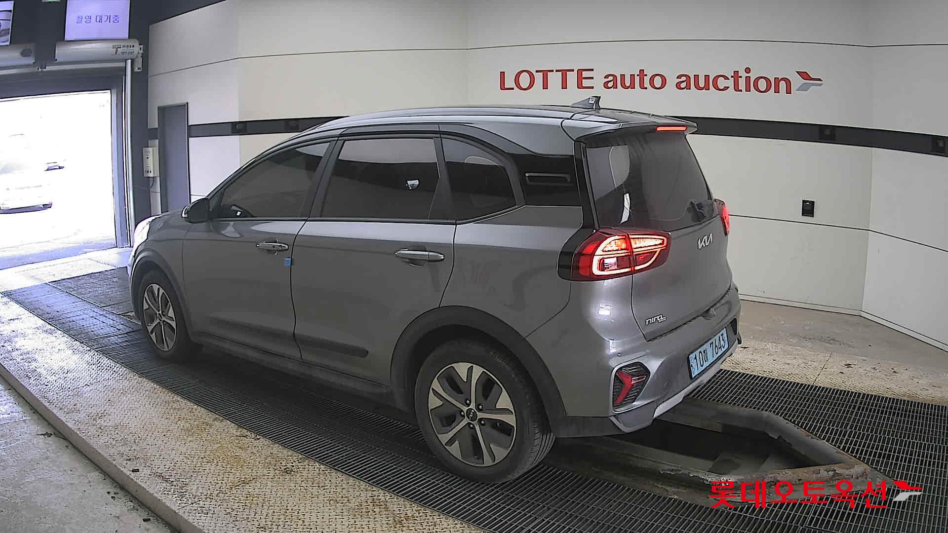 كيا نيرو 2023 - صورة 15