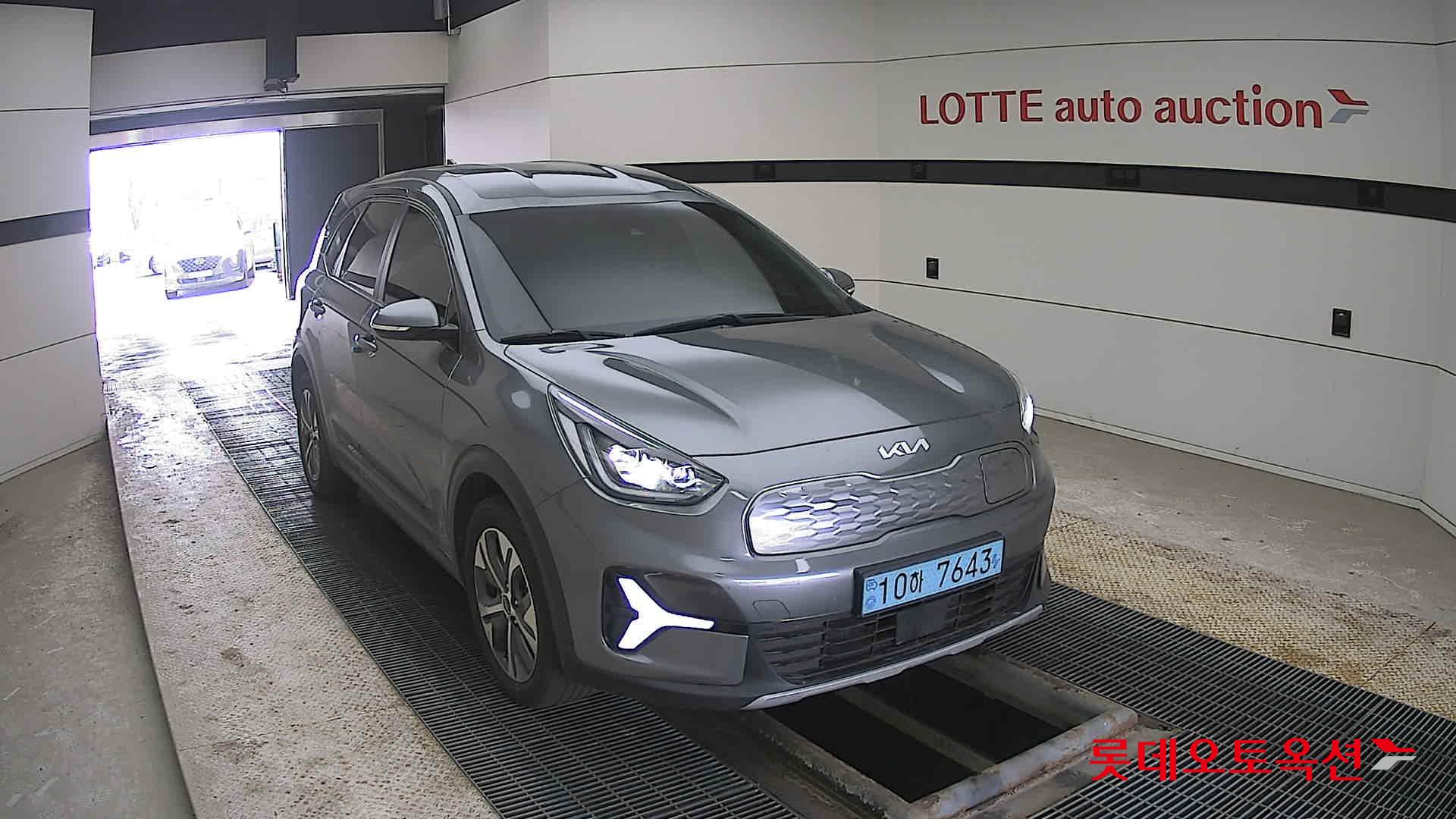 كيا نيرو 2023 - صورة 24