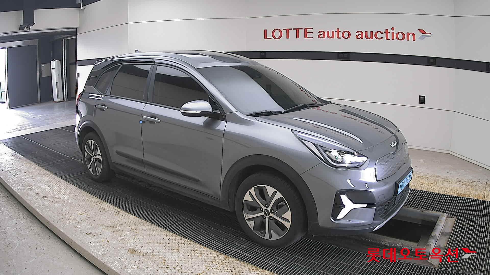 كيا نيرو 2023 - صورة 23