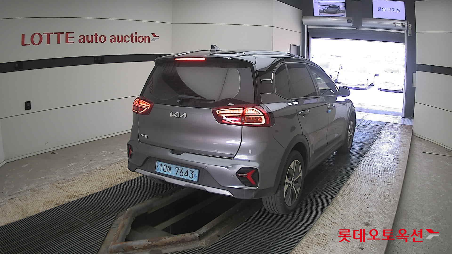 كيا نيرو 2023 - صورة 18