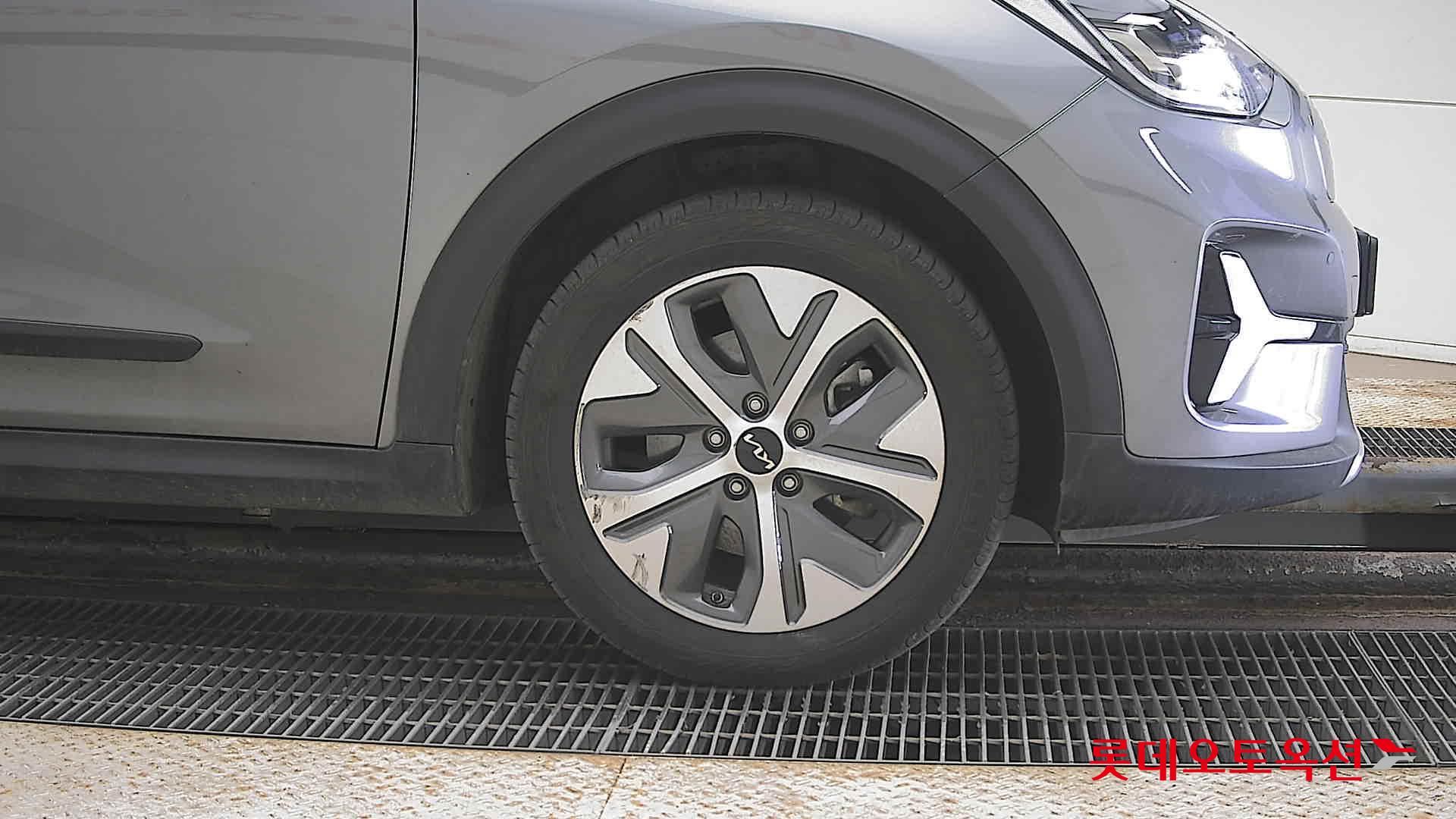 كيا نيرو 2023 - صورة 27