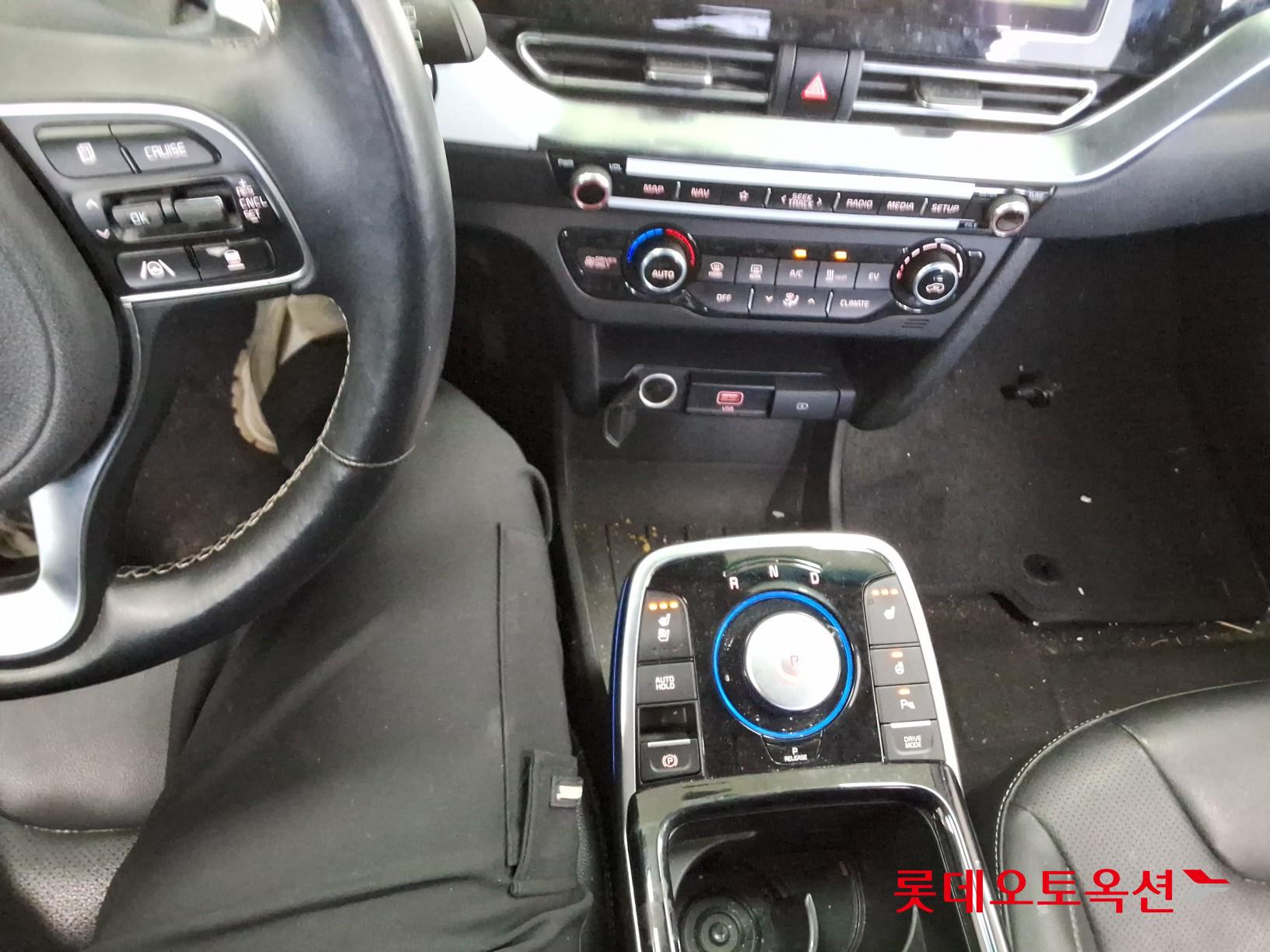 كيا نيرو 2023 - صورة 34