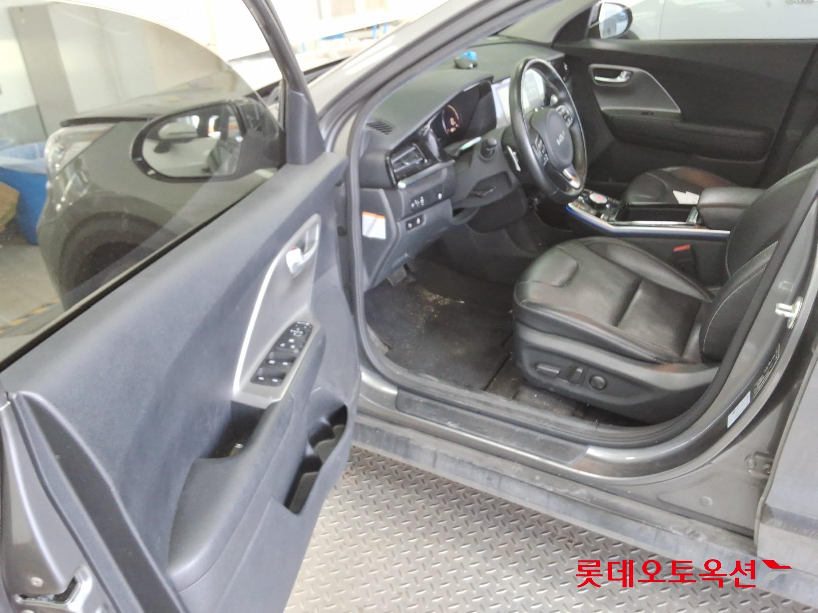 كيا نيرو 2023 - صورة 36