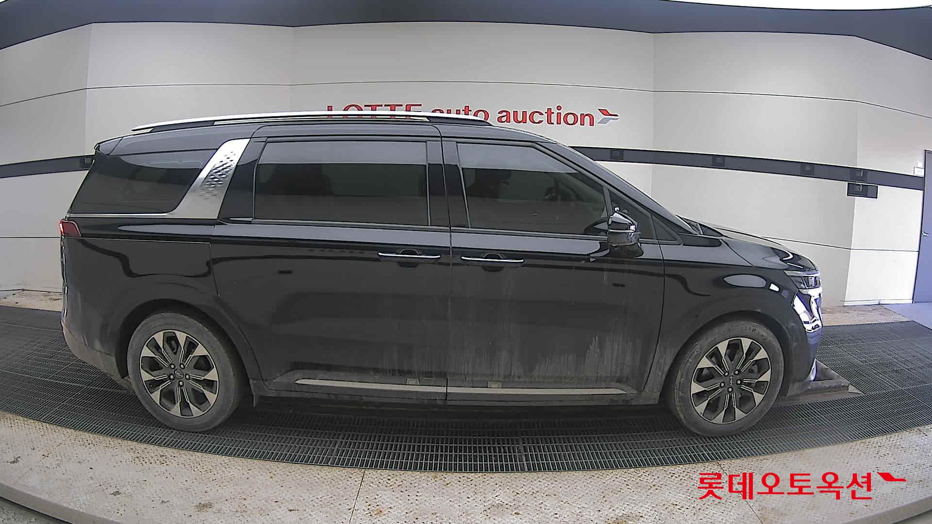 Kia Carnival 2023 Aurora Black Pearl из Кореи, фото 3