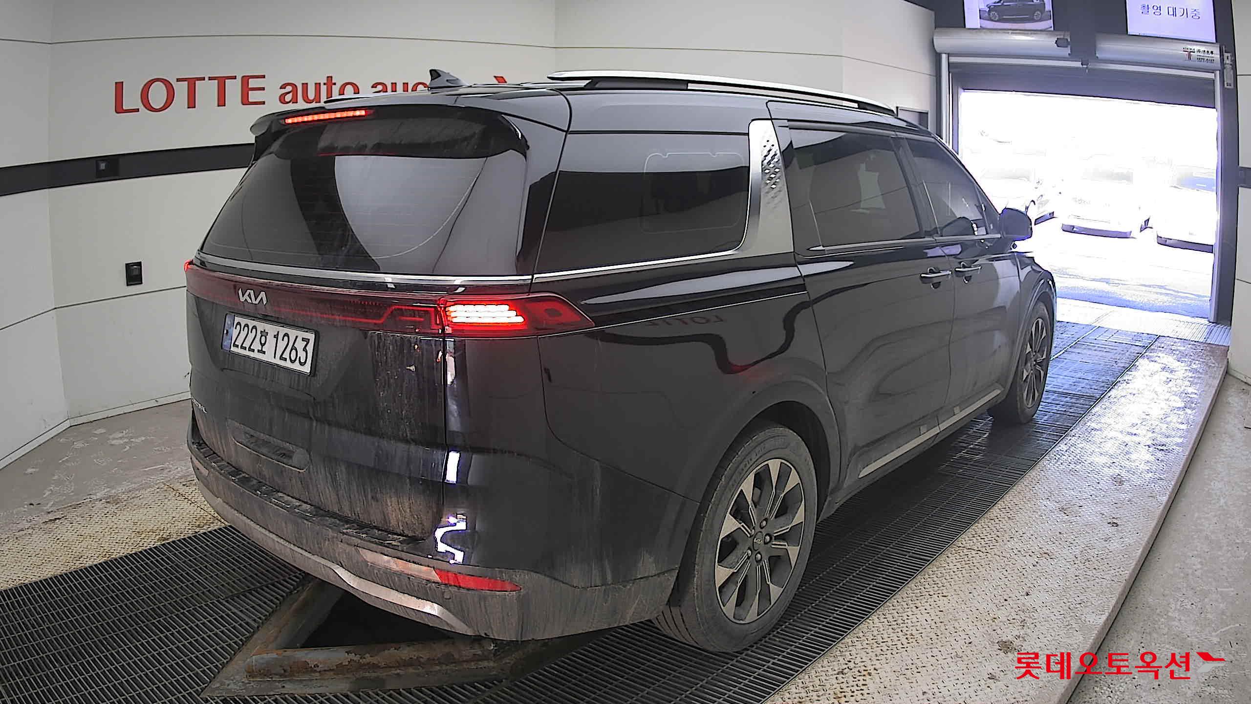 Kia Carnival 2023 Aurora Black Pearl из Кореи, фото 4