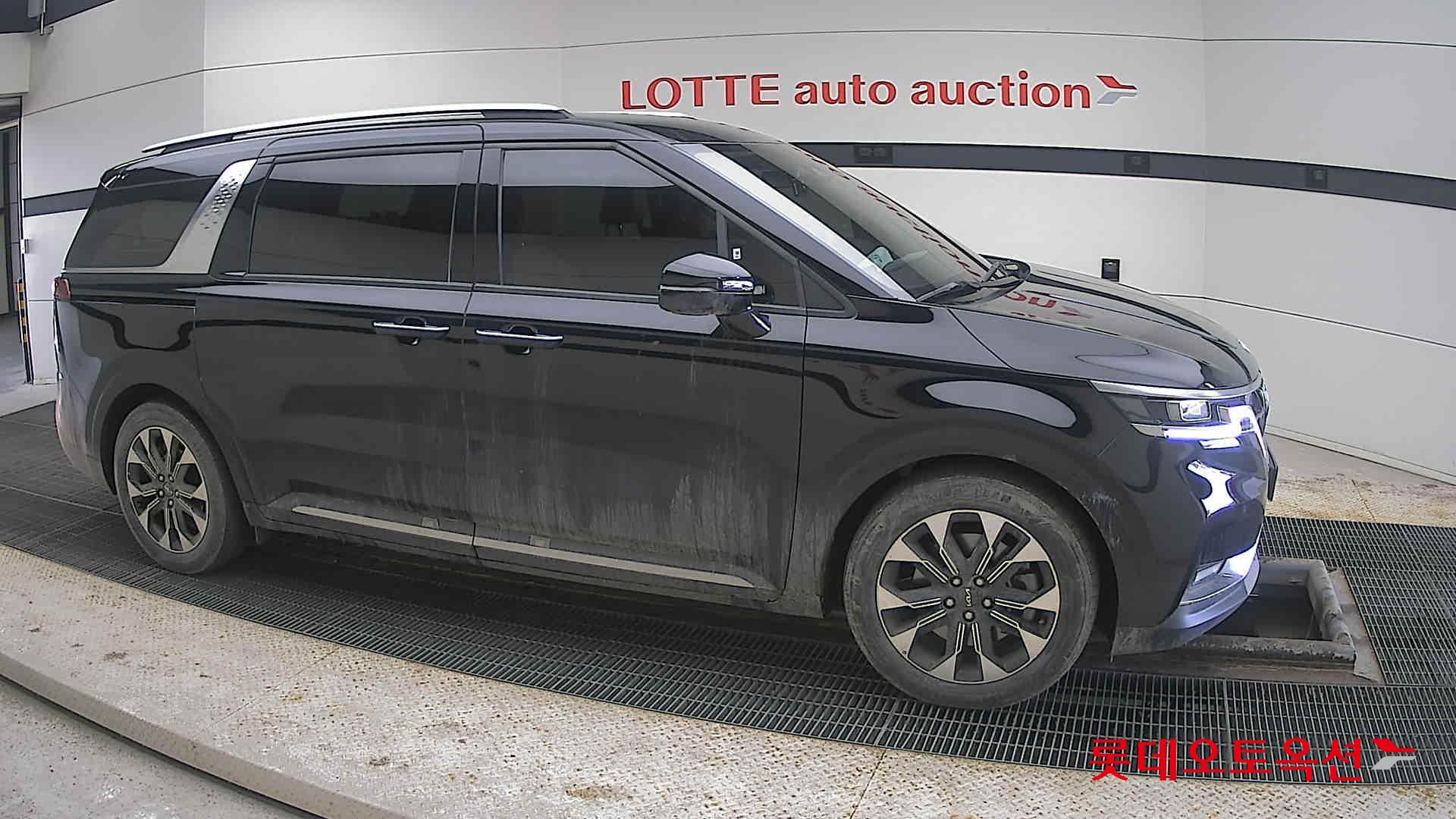 Kia Carnival id 3816443 из Кореи 17