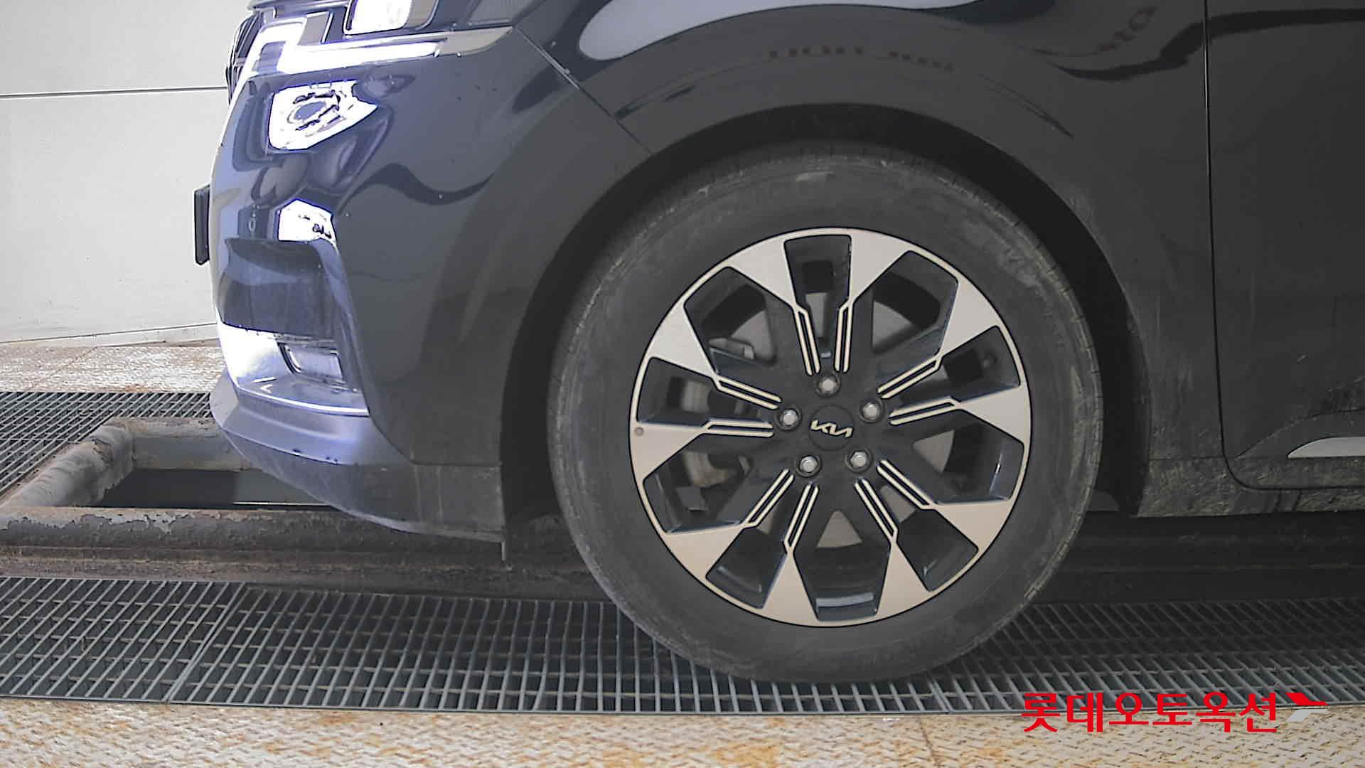 Kia Carnival id 3816443 из Кореи 21