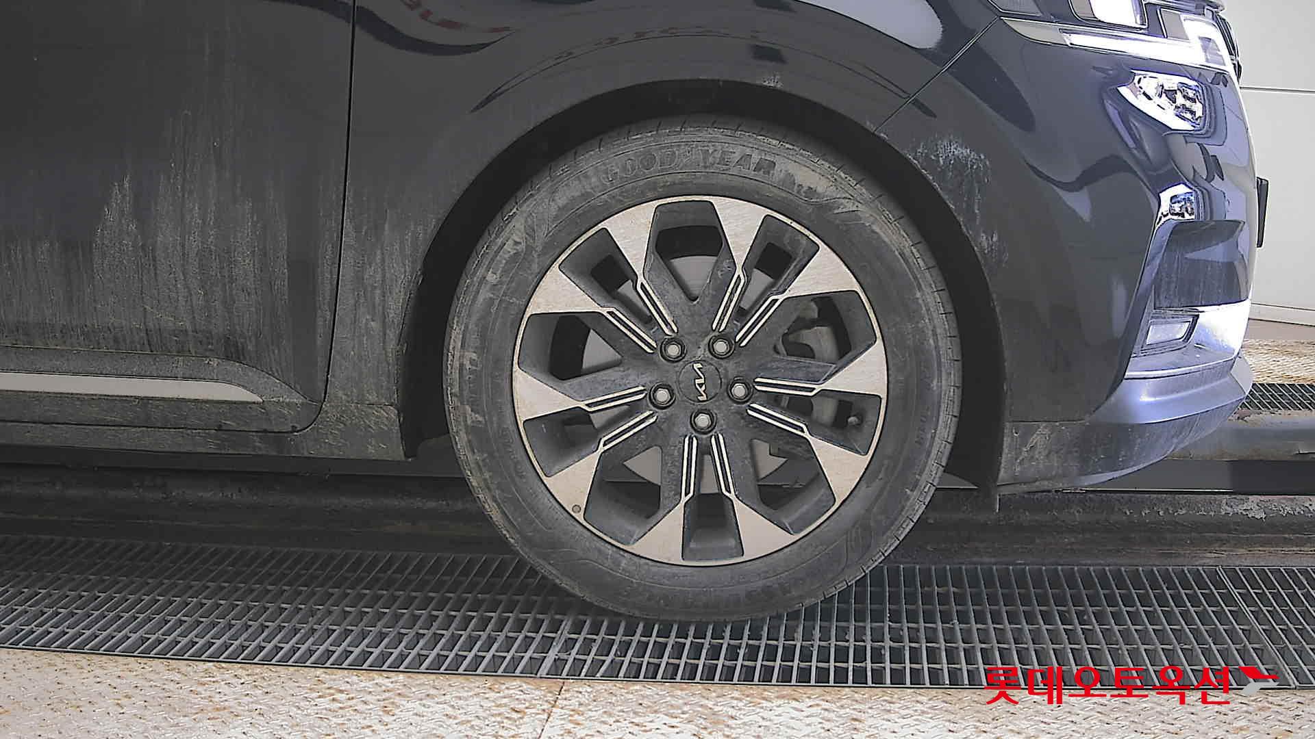 Kia Carnival id 3816443 из Кореи 23