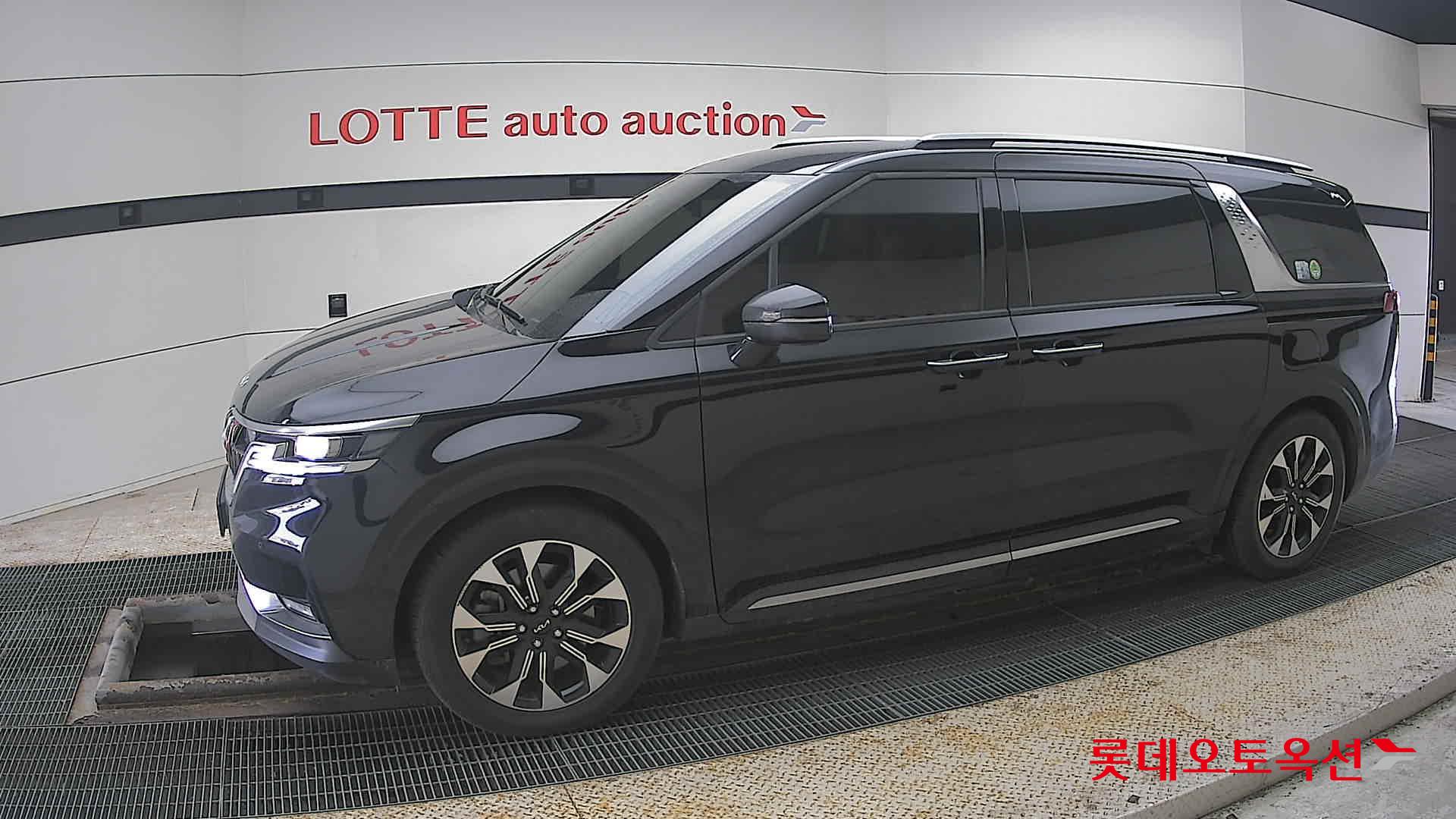 Kia Carnival 2023 - Image 12