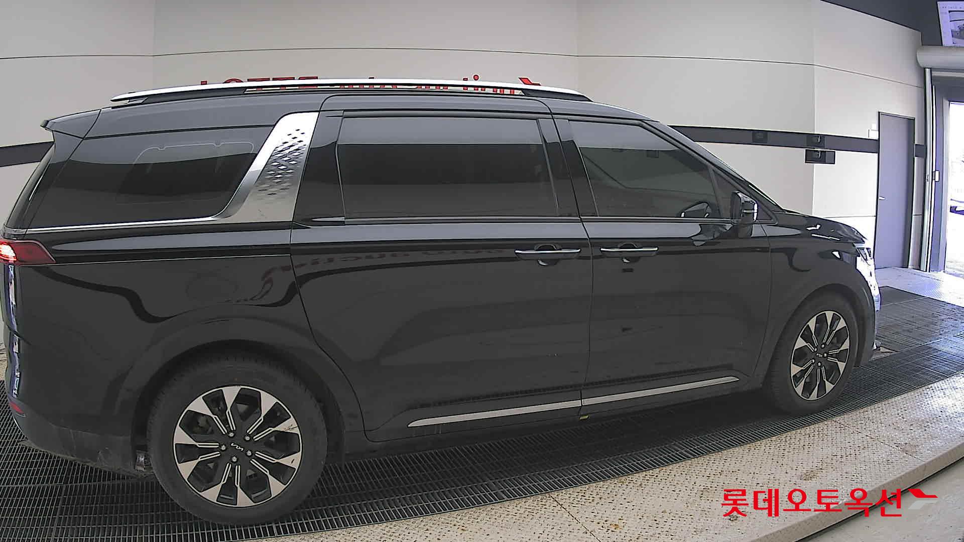 Kia Carnival 2023 - Image 20
