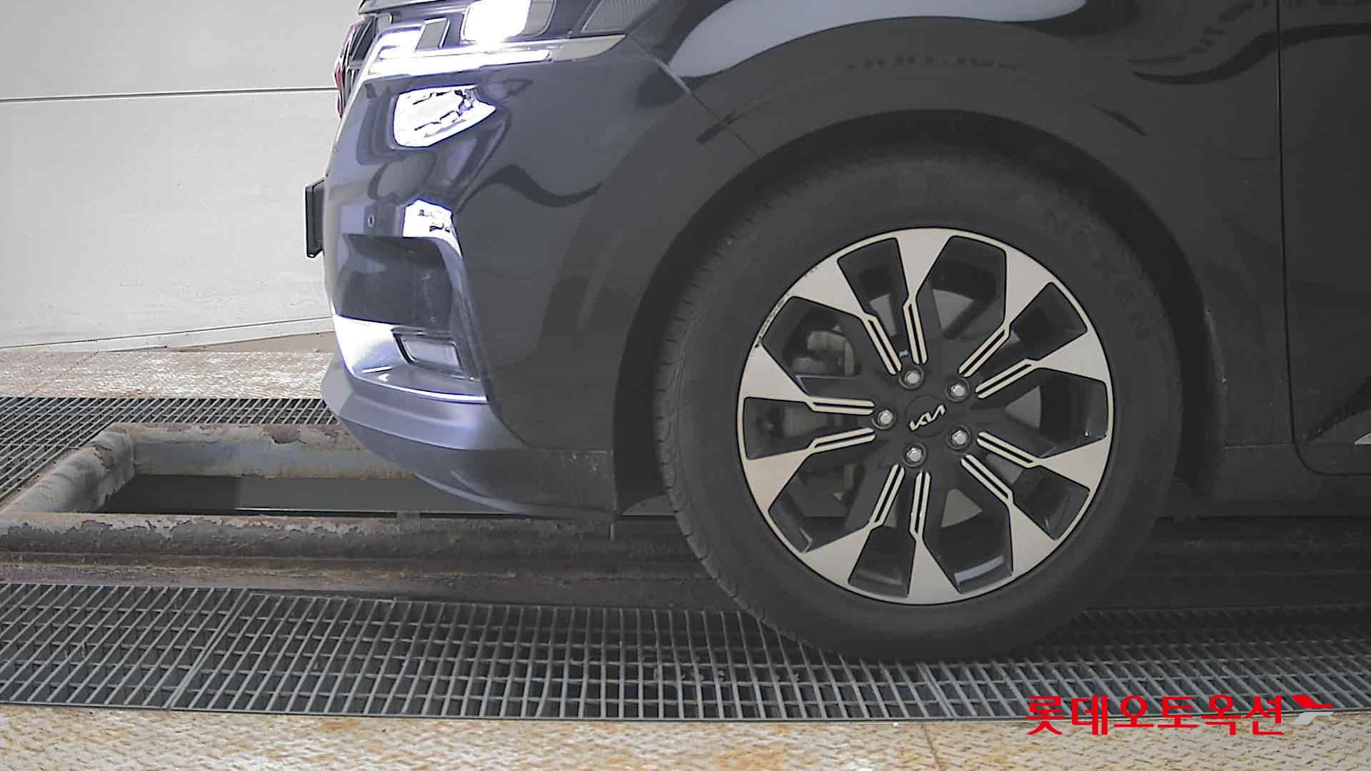 Kia Carnival 2023 - Image 25