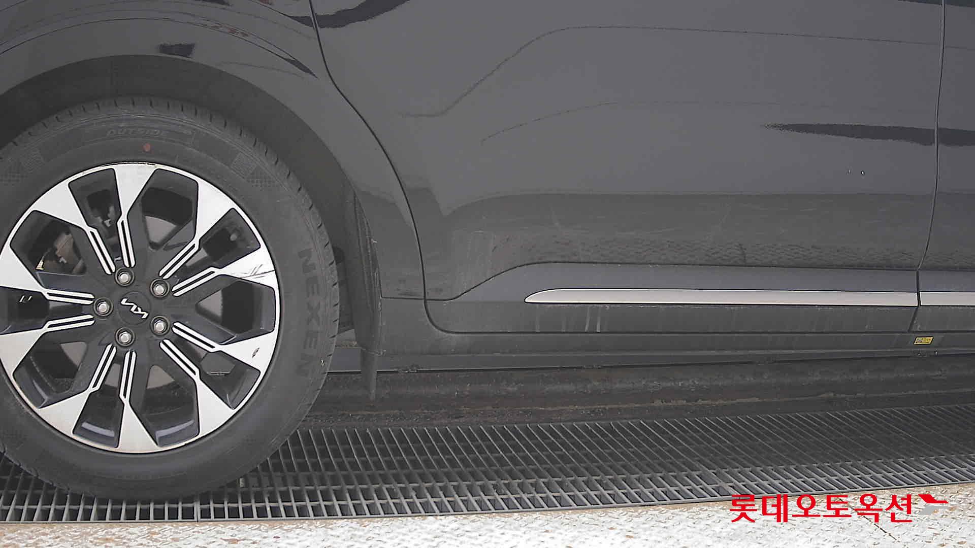 Kia Carnival 2023 - Image 28