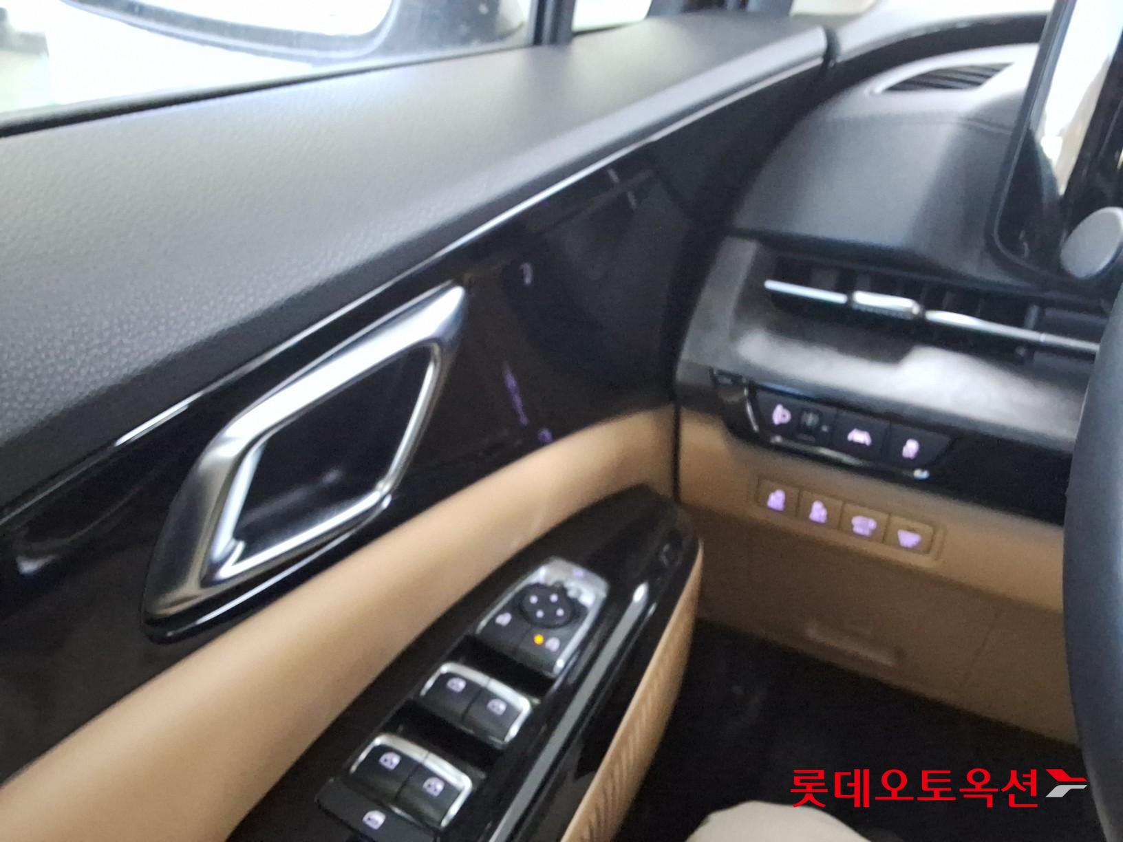 Kia Carnival 2023 - Image 29