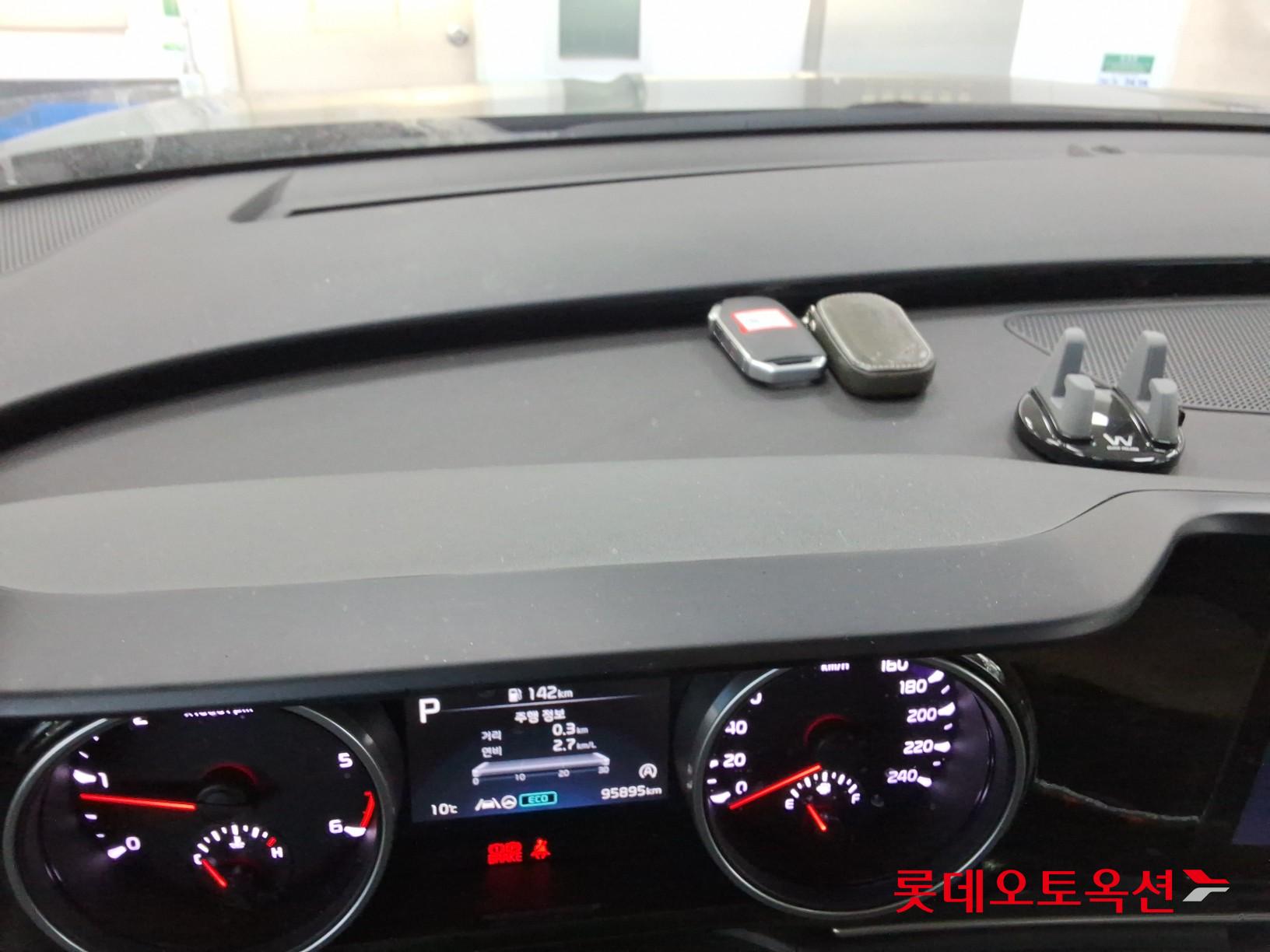 Kia Carnival 2023 - Image 34