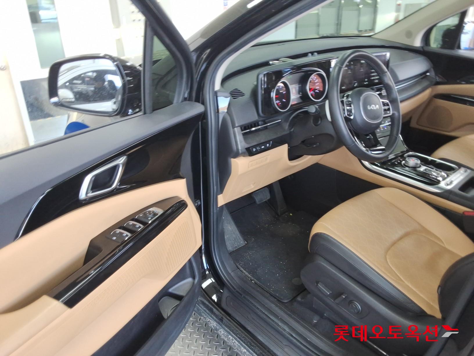 Kia Carnival 2023 - Image 36