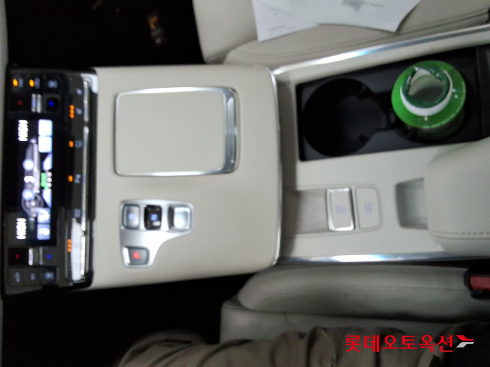 Hyundai Grandeur 2022 - Image 32