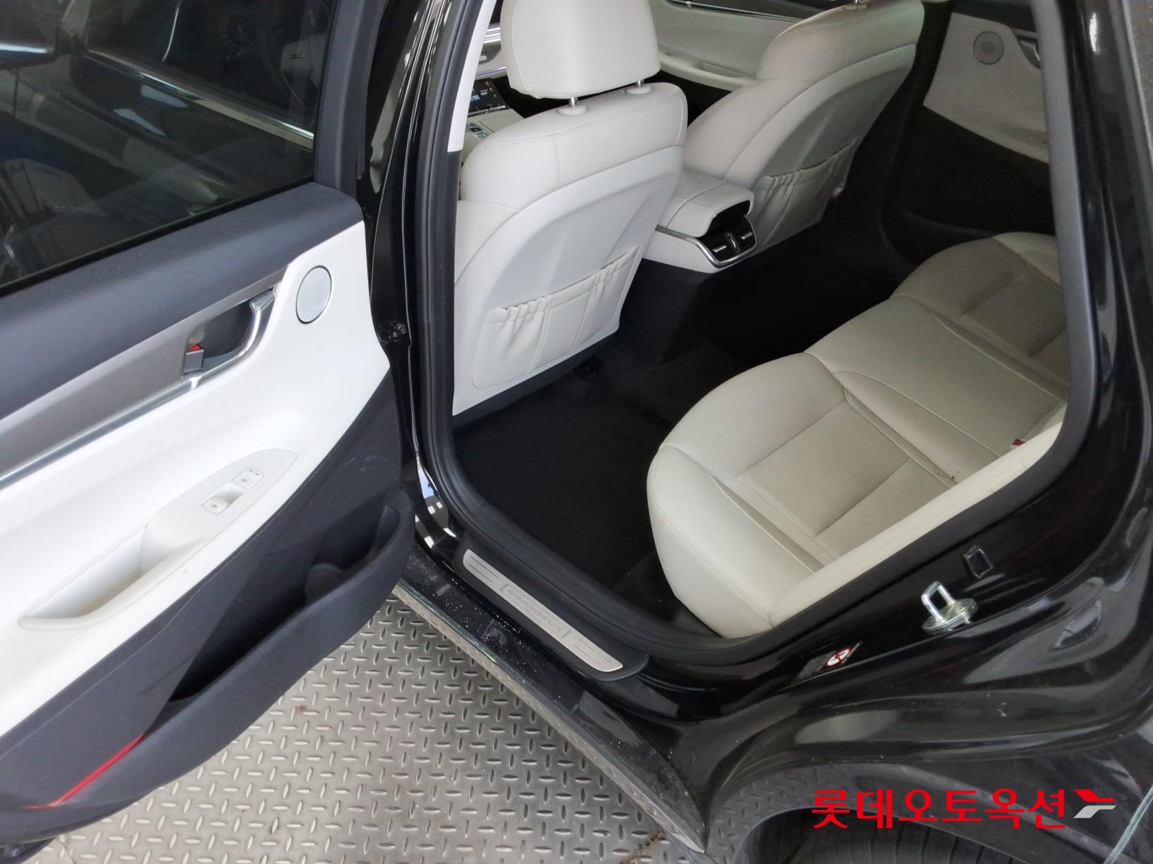 Hyundai Grandeur 2022 - Image 37