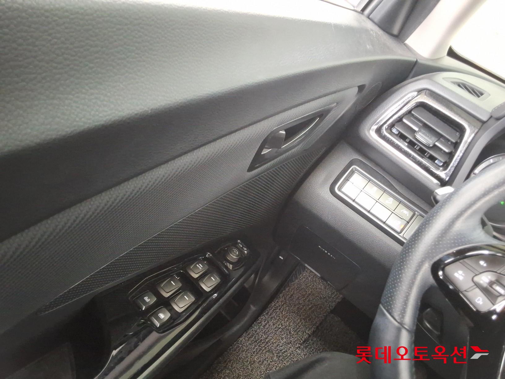 KG Mobility Tivoli 2021 - Image 29