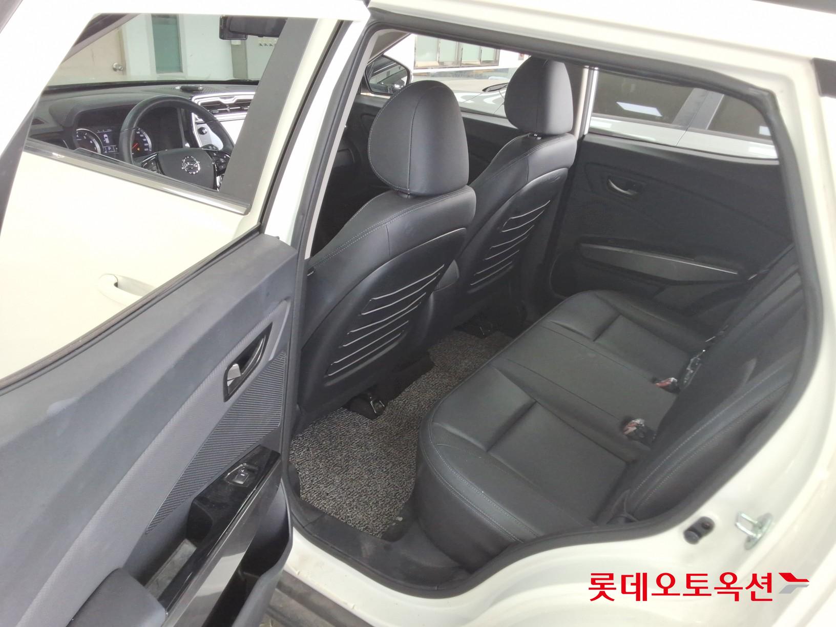 KG Mobility Tivoli 2021 - Image 37