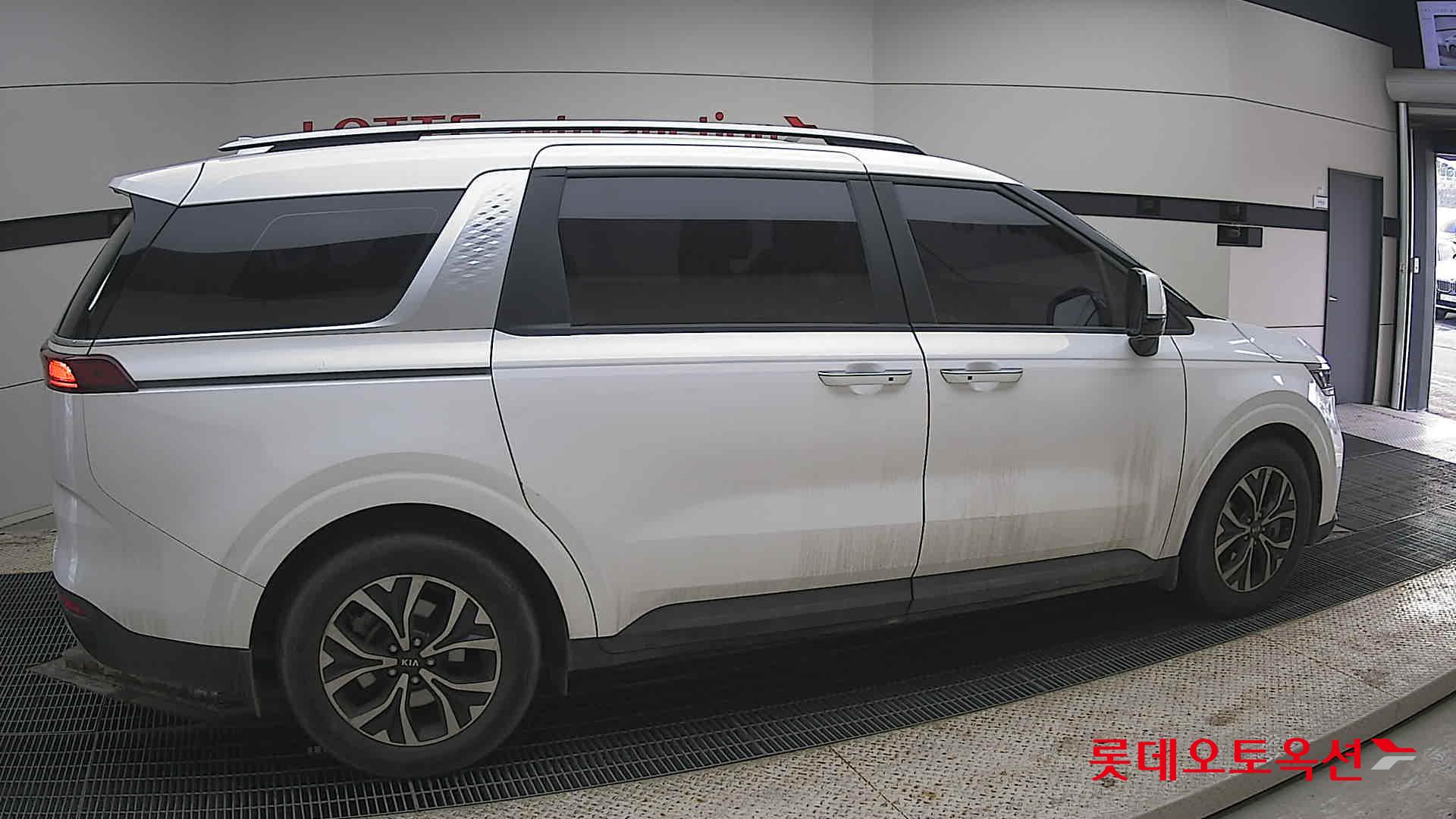 Kia Carnival 2021 - Image 20