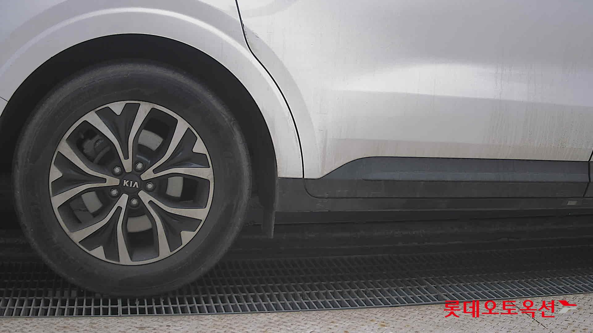 Kia Carnival 2021 - Image 28