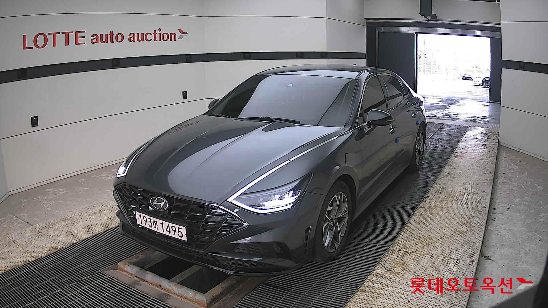 Hyundai Sonata 2022 - Image 10