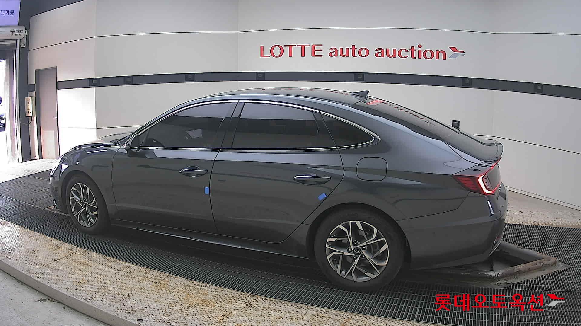 Hyundai Sonata 2022 - Image 14