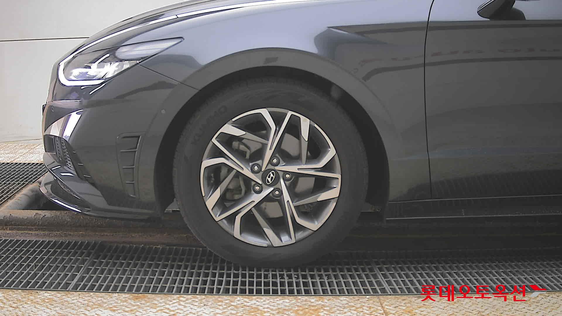 Hyundai Sonata 2022 - Image 25