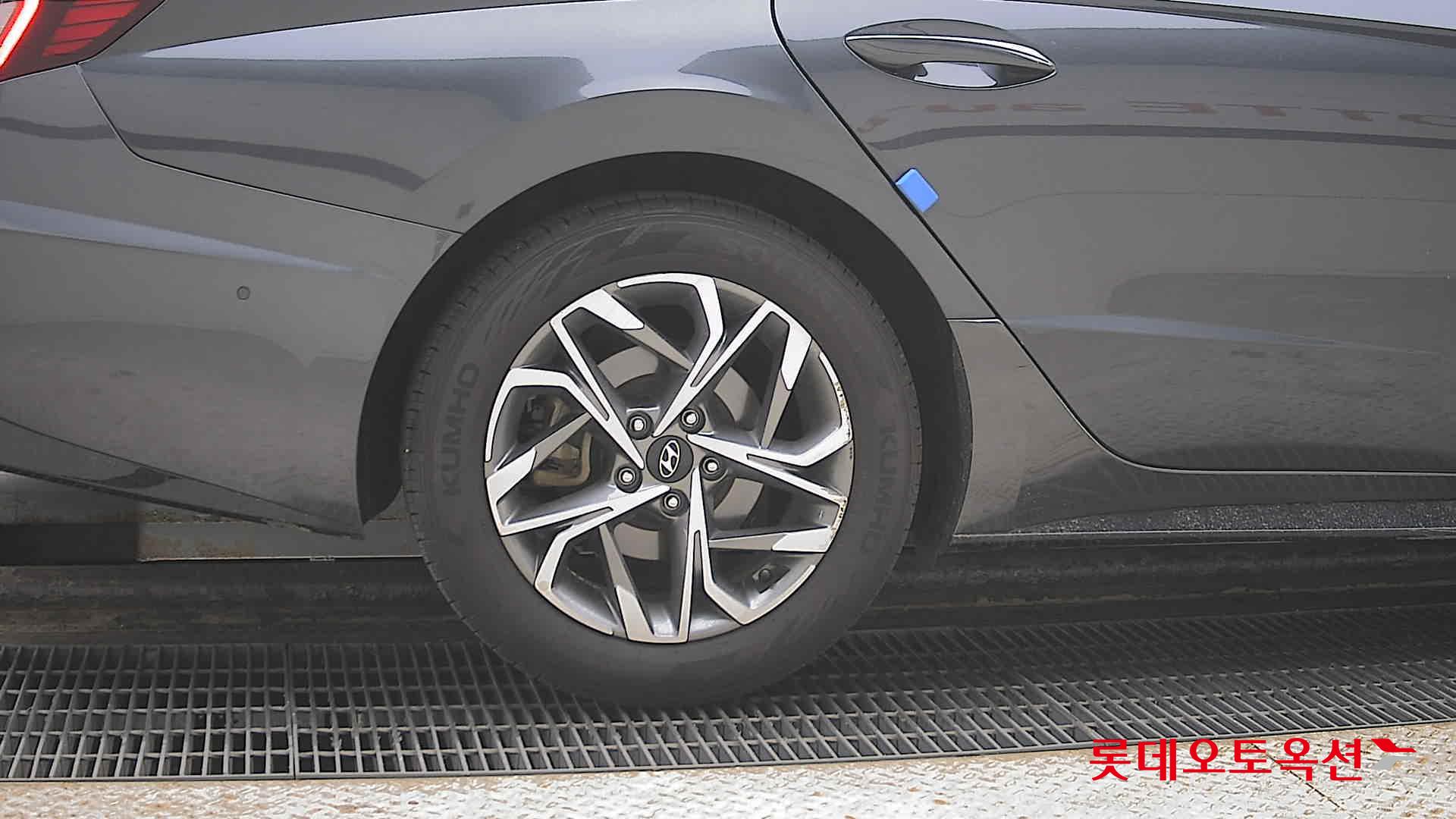 Hyundai Sonata 2022 - Image 28