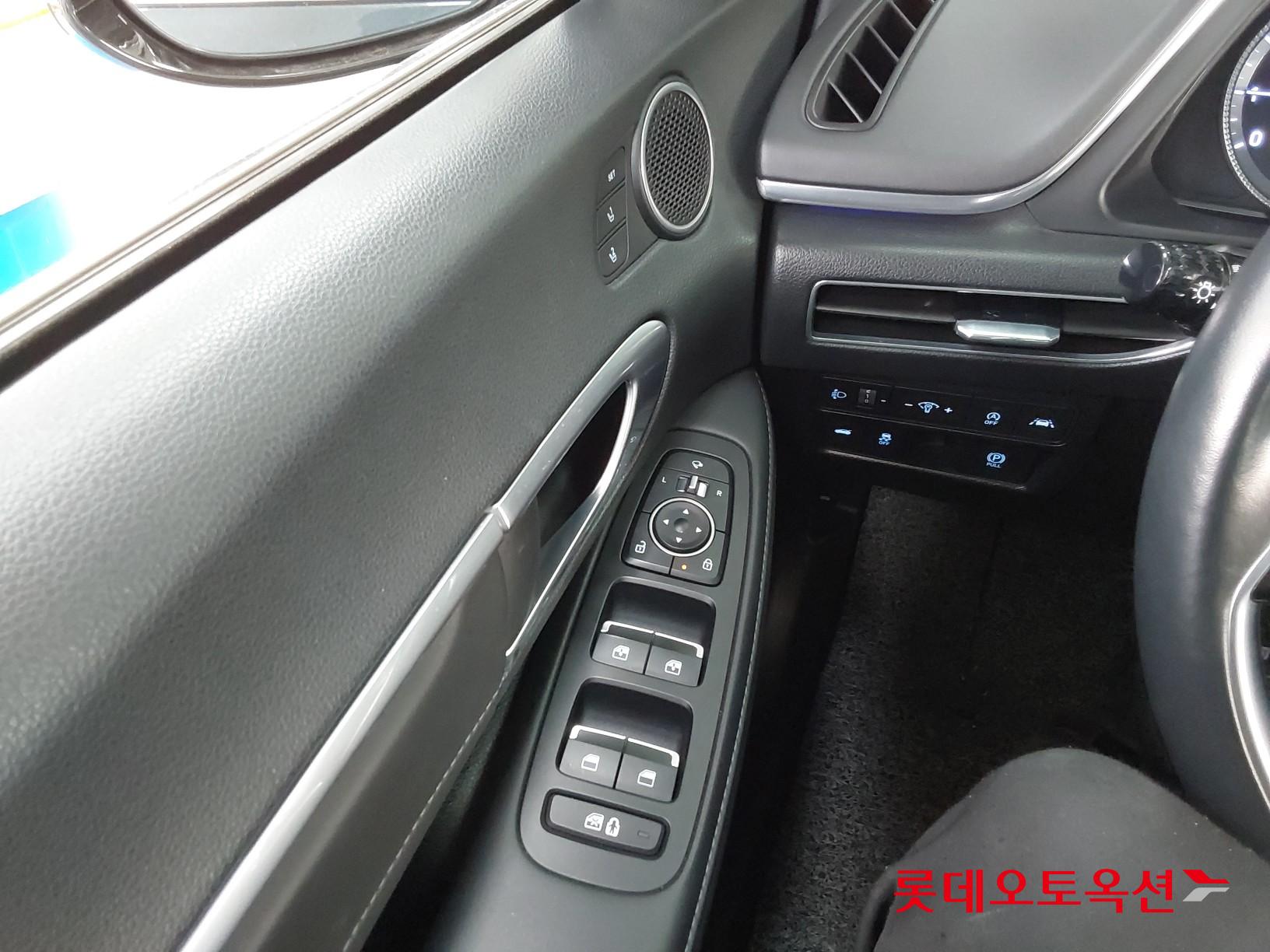 Hyundai Sonata 2022 - Image 29