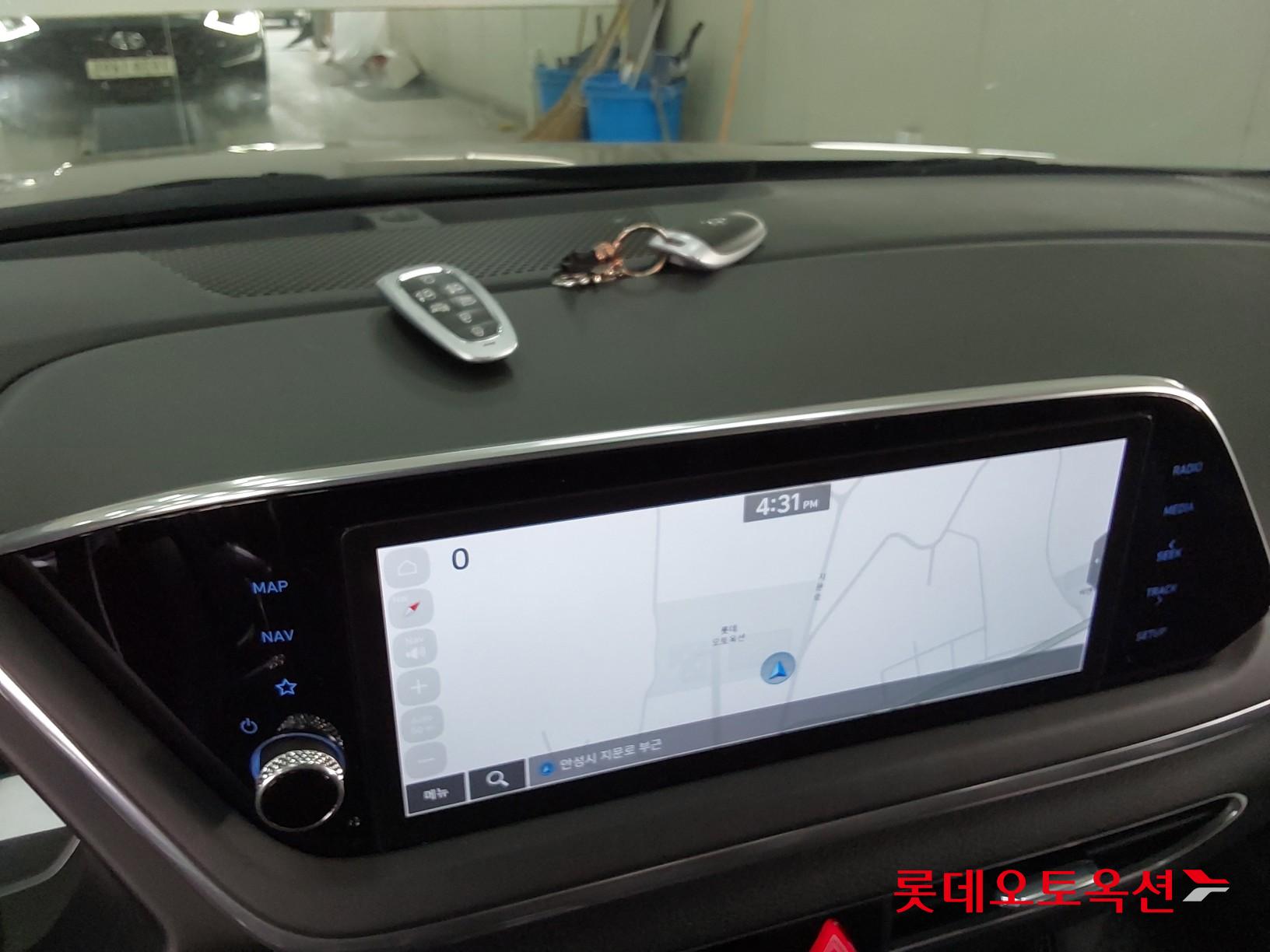 Hyundai Sonata 2022 - Image 32