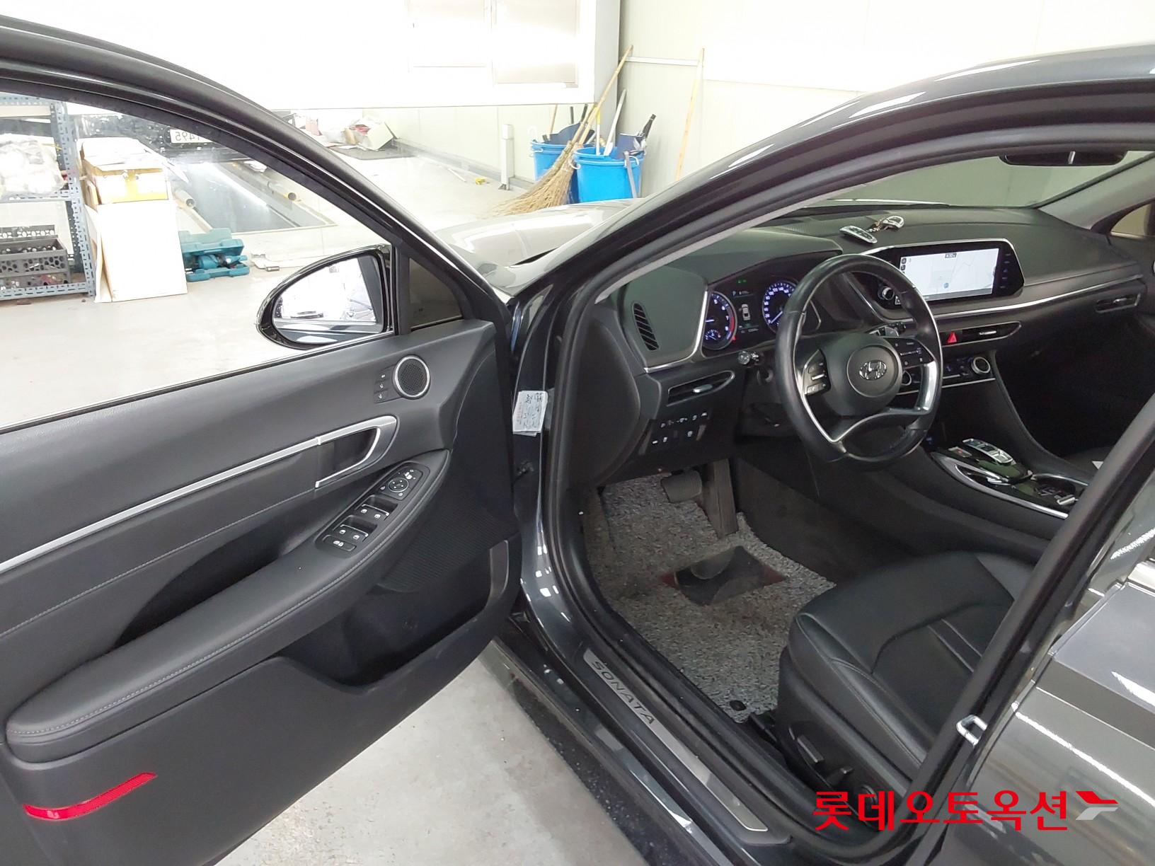 Hyundai Sonata 2022 - Image 35