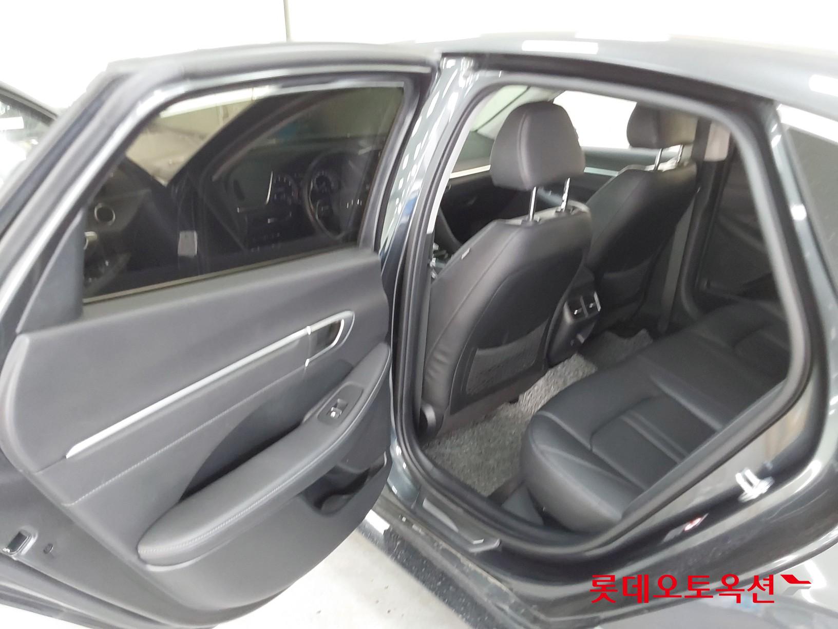 Hyundai Sonata 2022 - Image 37