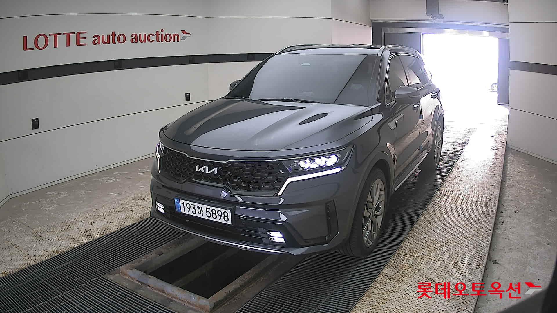 كيا سورينتو 2022 - صورة 10