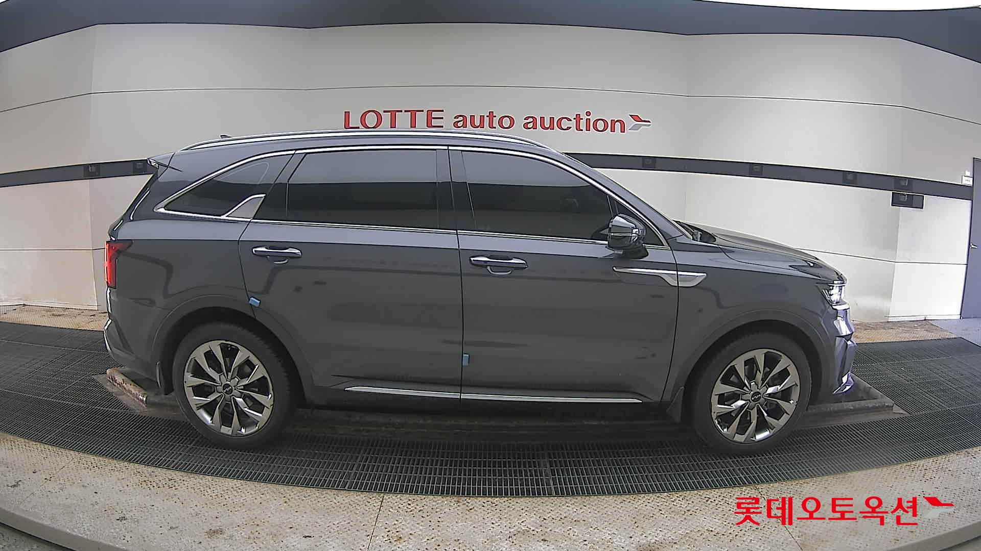 كيا سورينتو 2022 - صورة 21