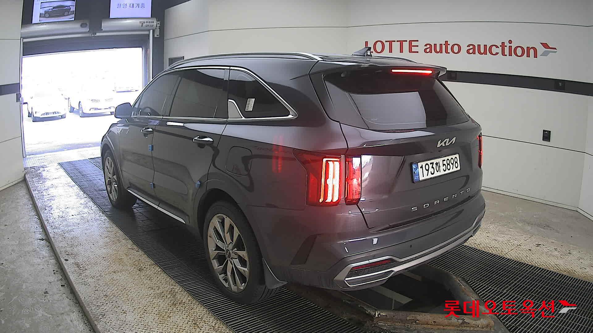 كيا سورينتو 2022 - صورة 4