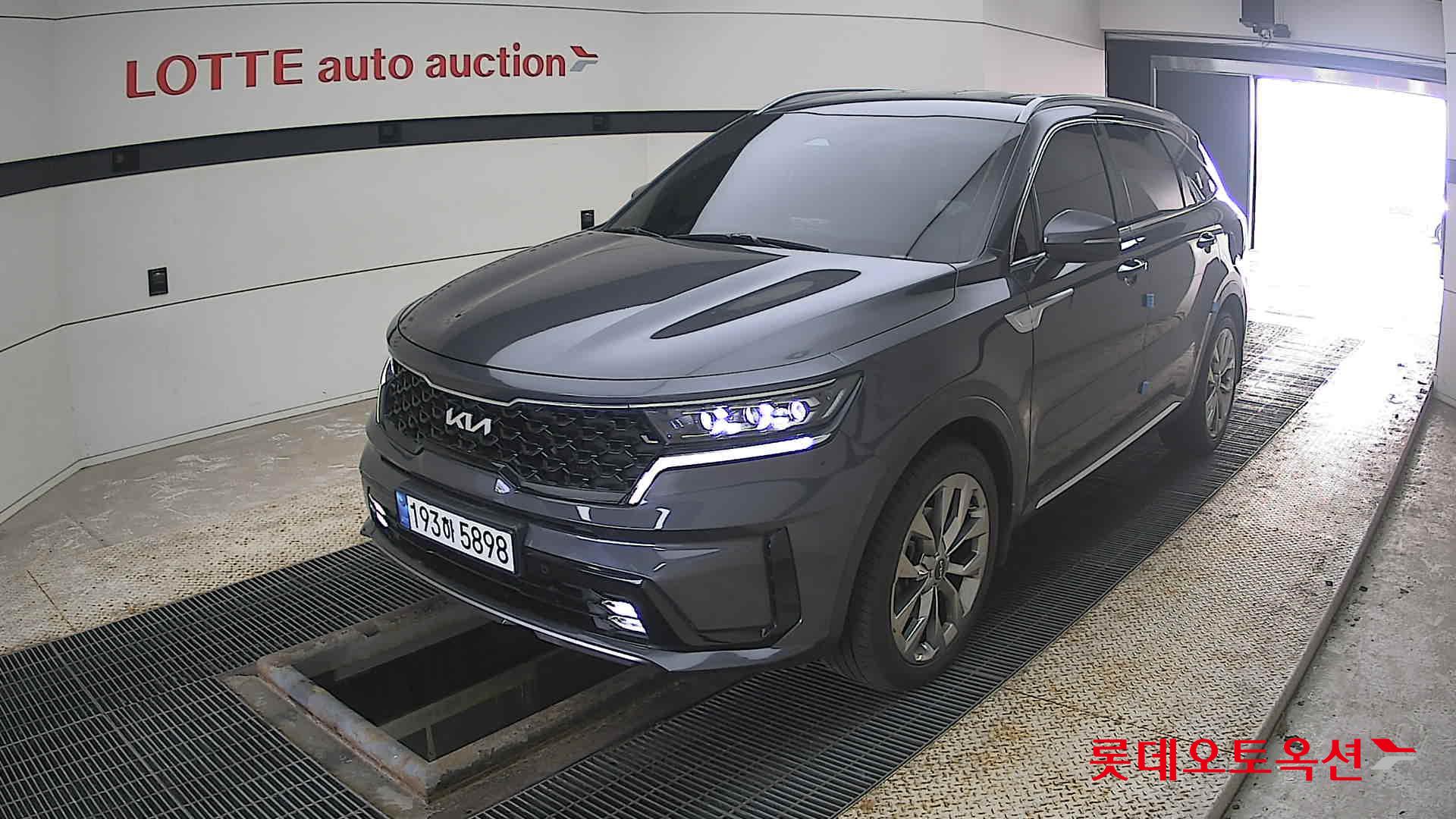 كيا سورينتو 2022 - صورة 3