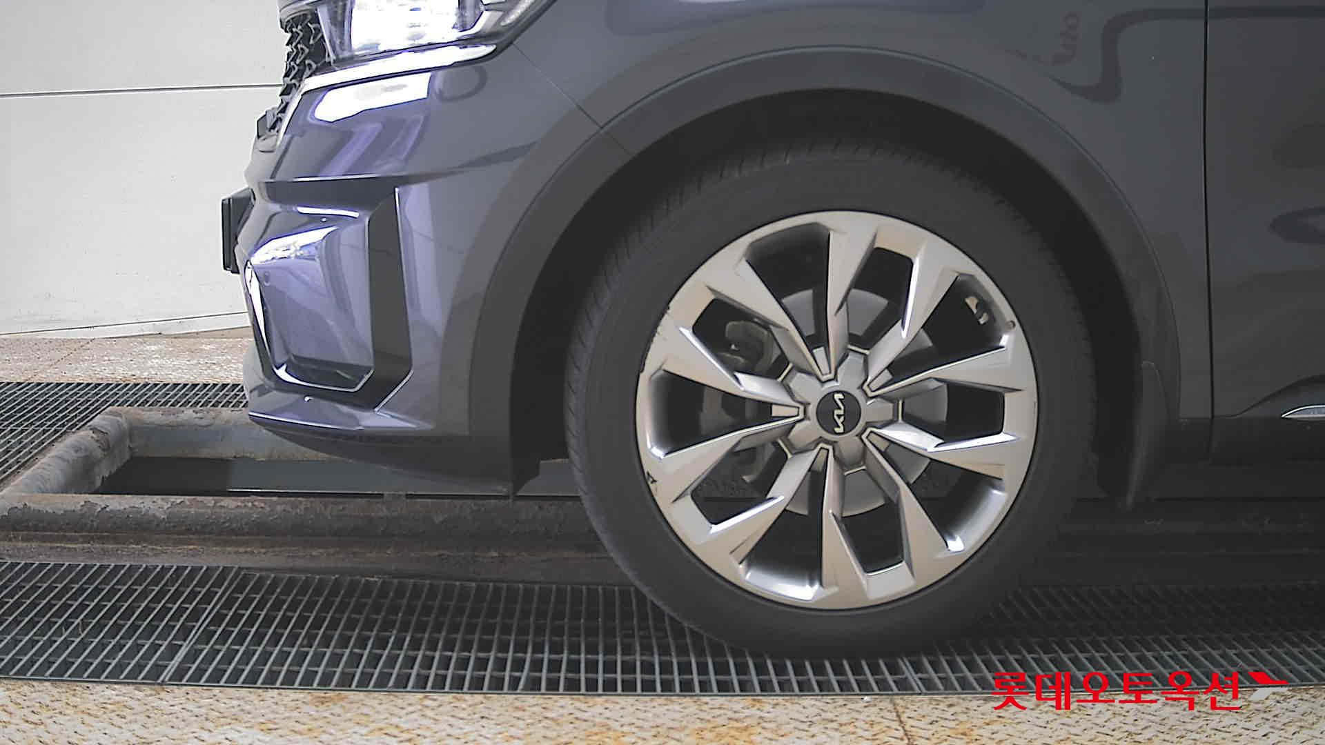 كيا سورينتو 2022 - صورة 25