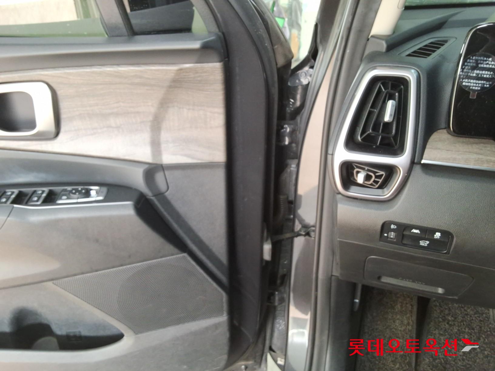 كيا سورينتو 2022 - صورة 29