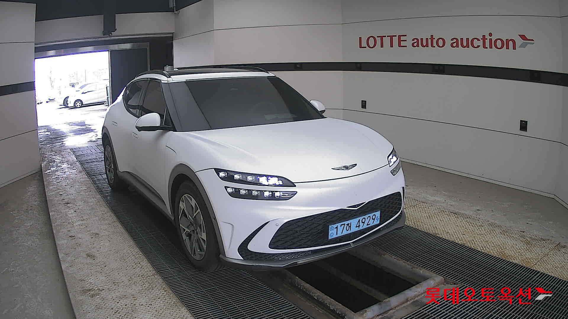 جينسس جي في 60