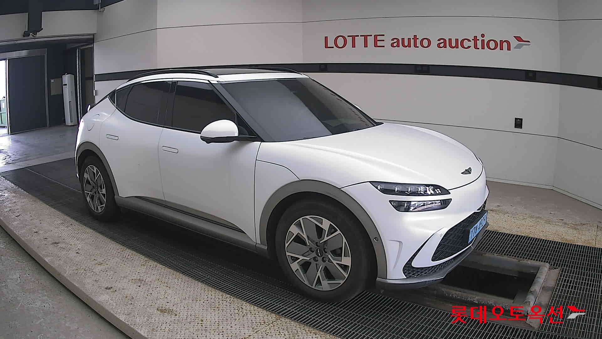 جينسس جي في 60