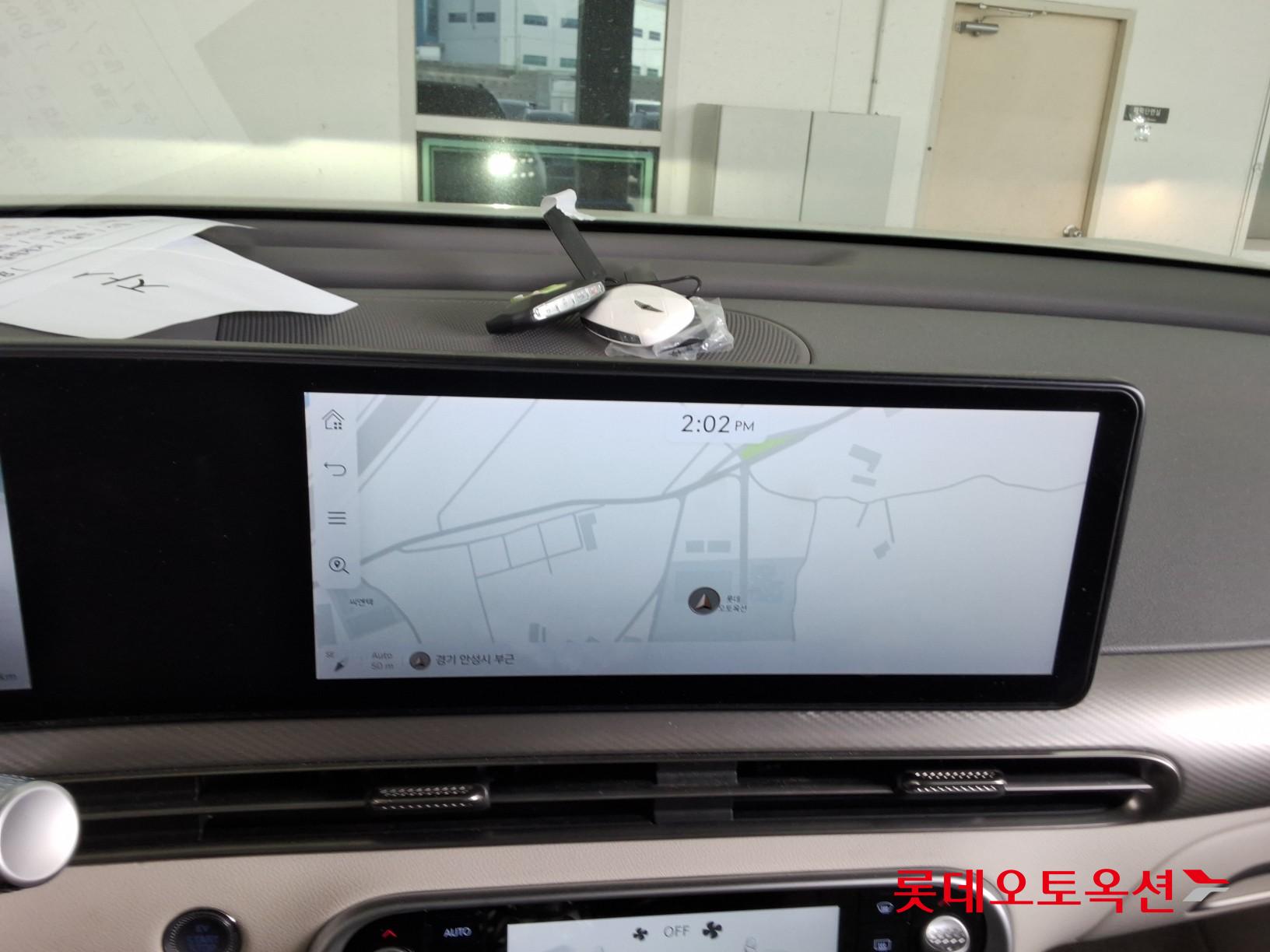 جينسس جي في 60