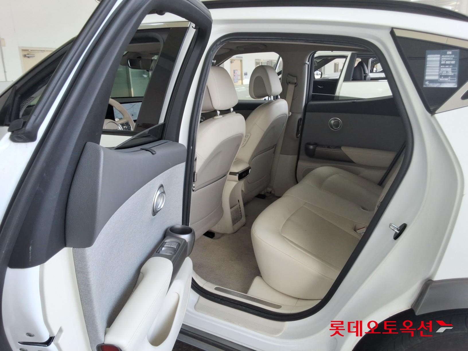 جينسس جي في 60